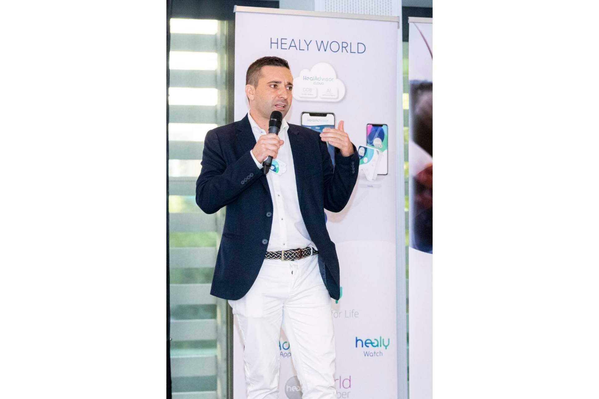 Sintoniza la Frecuencia presenta un dispositivo de biorresonancia, Healy