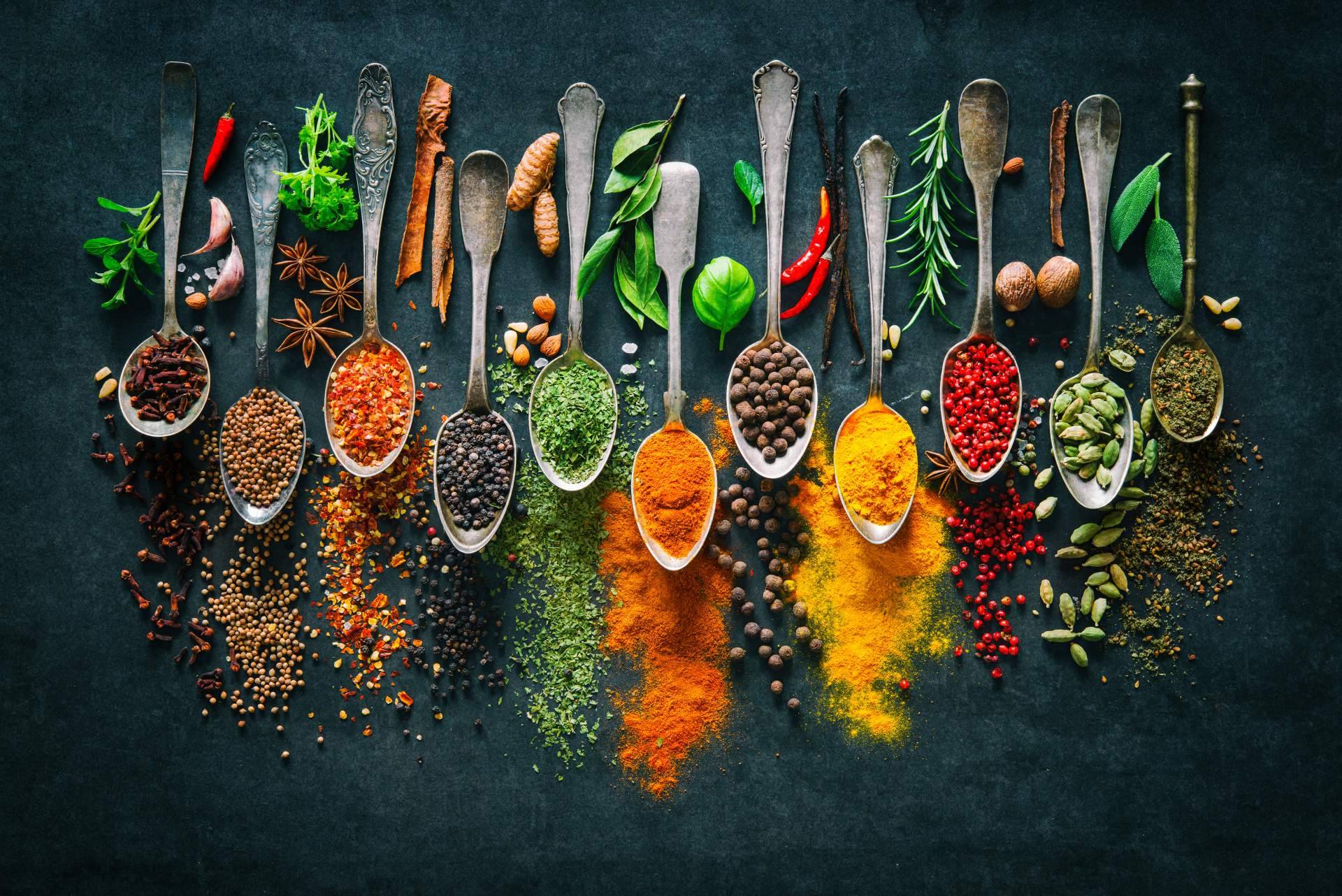 La importancia de las especias a la hora de dar sabor a las comidas y sus múltiples beneficios para la salud