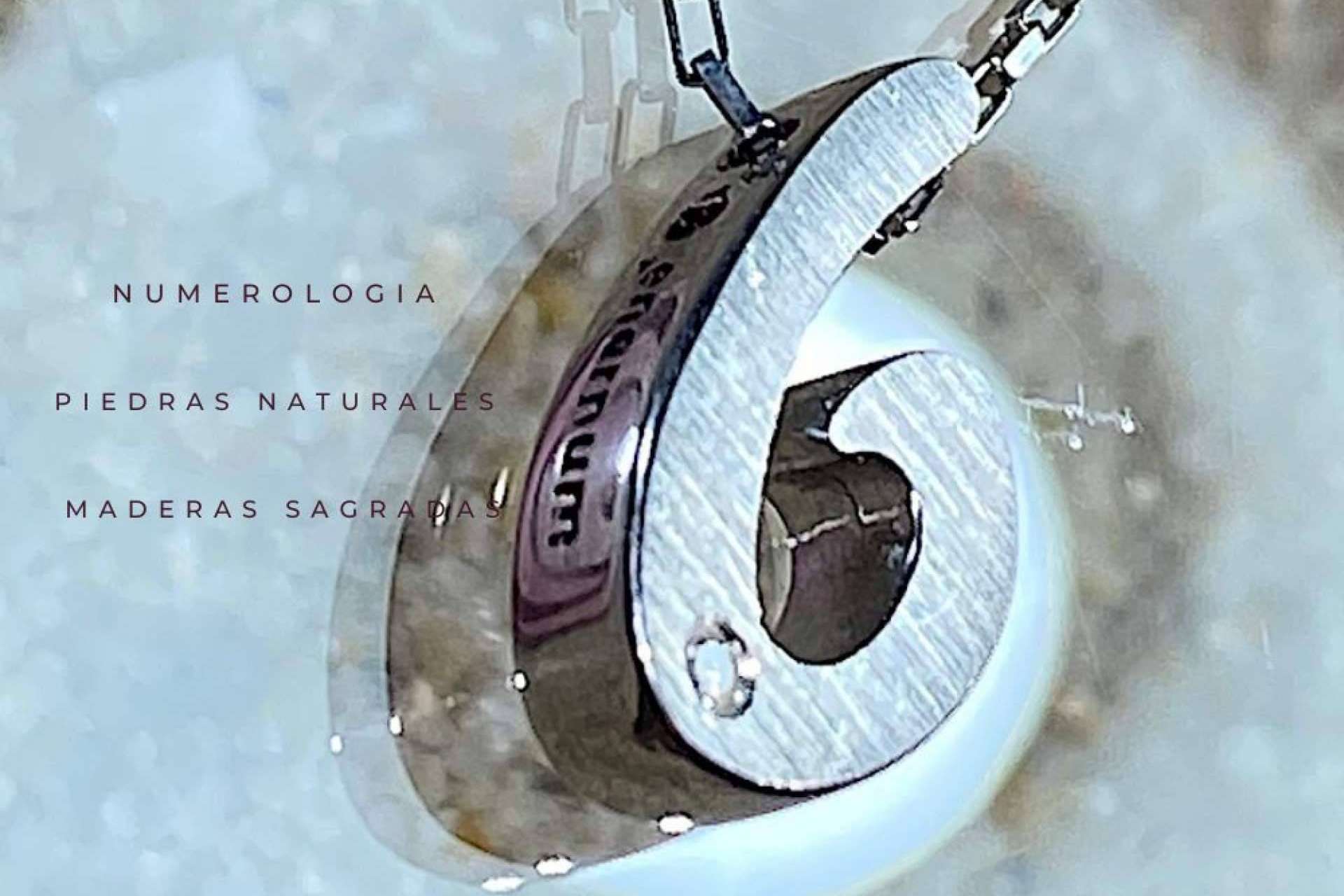 Llevar la alta vibración de los números maestros con los collares Enernums mayores