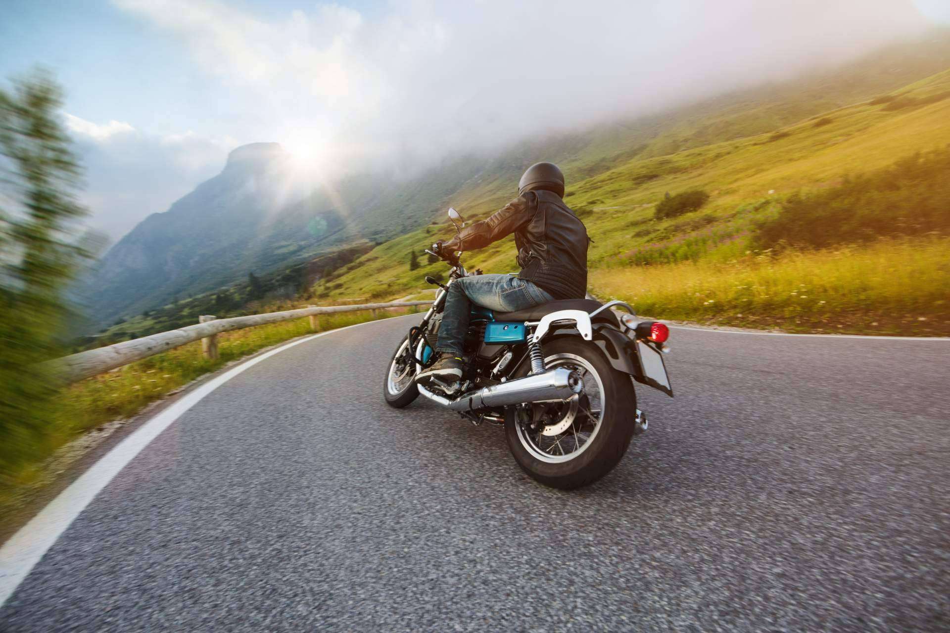 Eginer y las mejores rutas en moto para disfrutar de la carretera