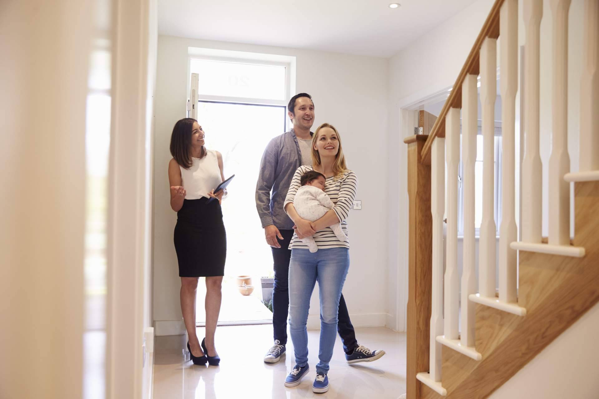 Servicios de calidad con Kensington International para la venta de pisos y casas, desde la consulta inicial hasta el servicio posventa
