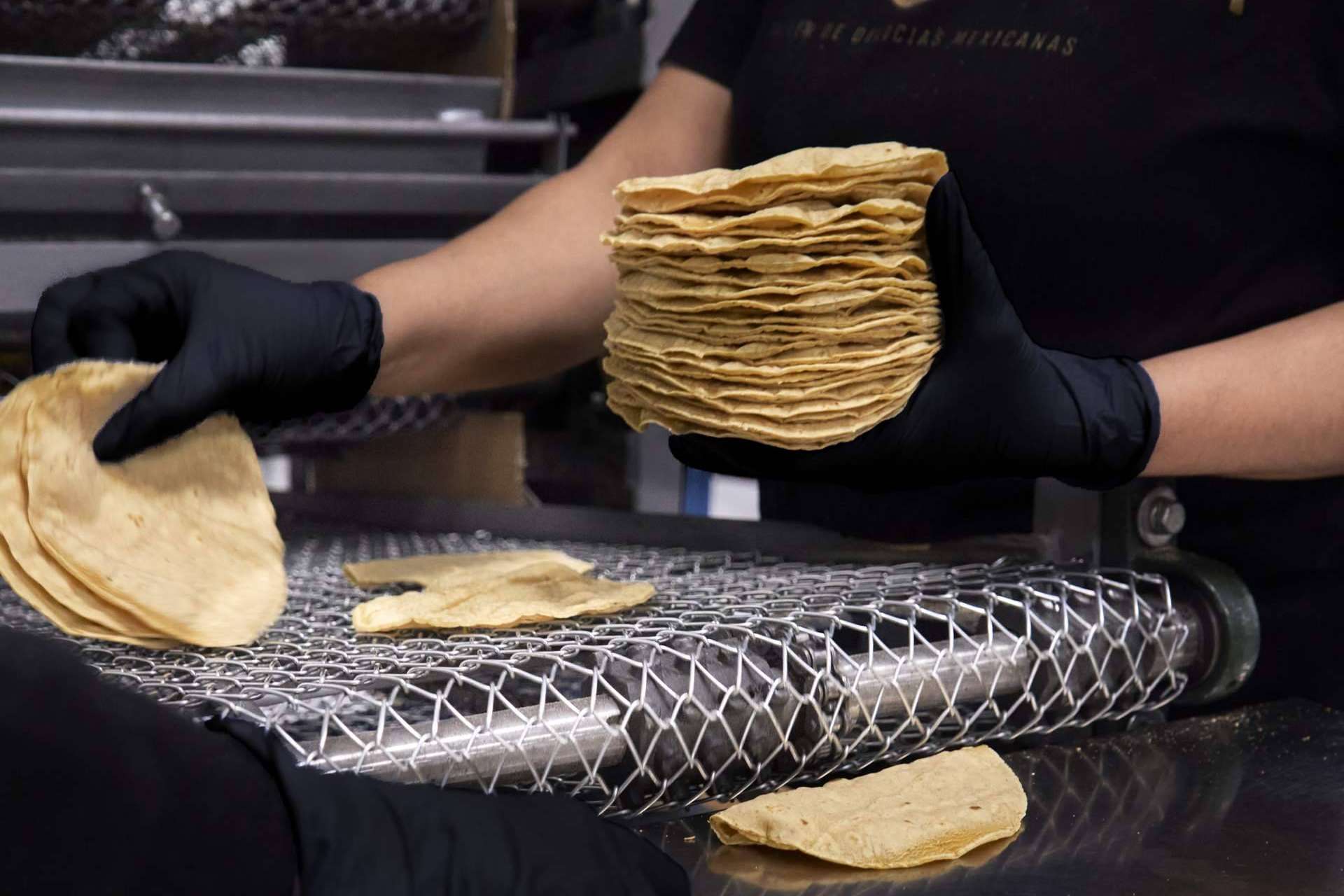 El taller de productos mexicanos que fabrica tortillas de maíz de Maíz Maya