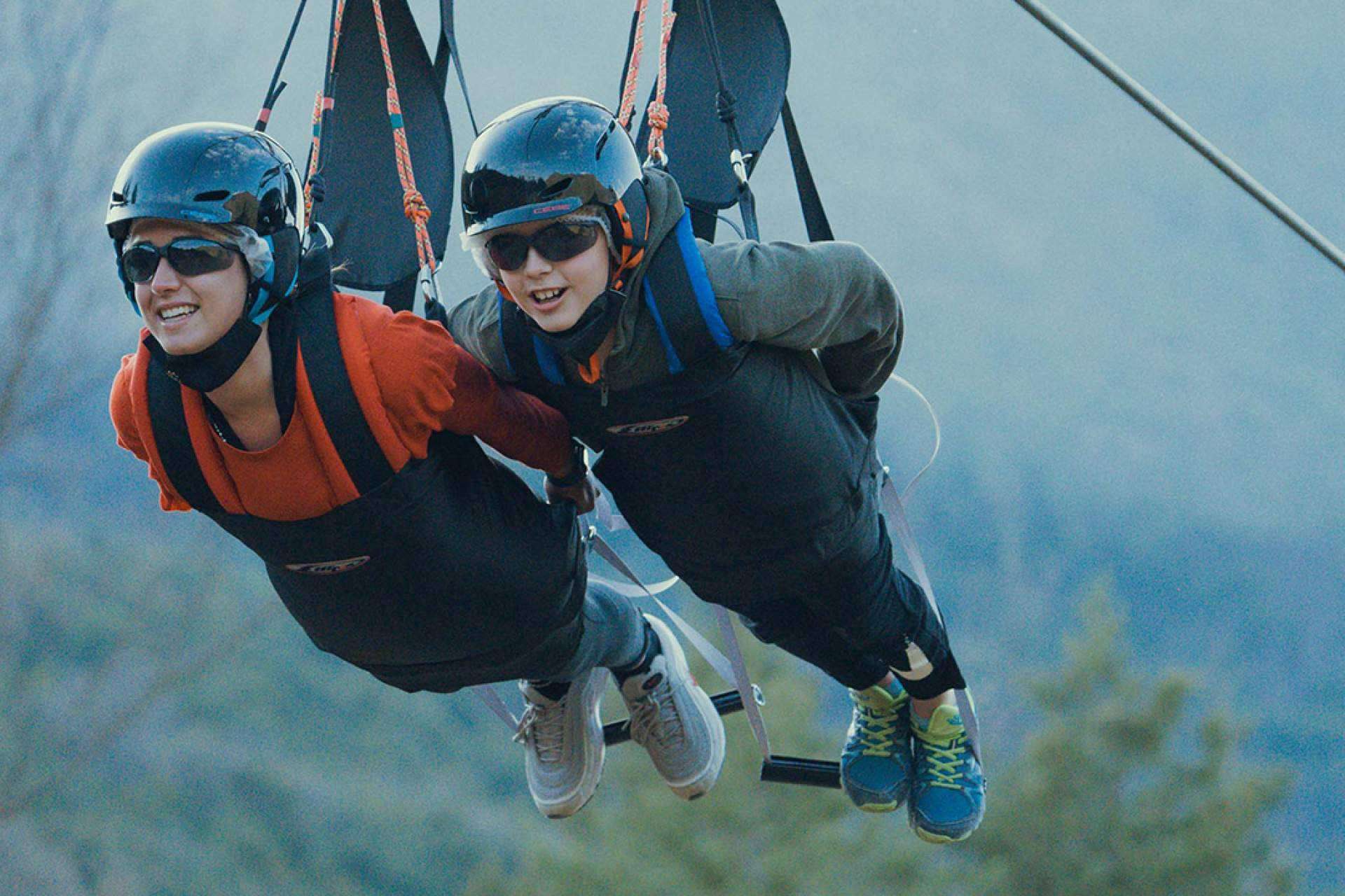 Tirarse por la tirolina más rápida del mundo y disfrutar del entorno con Tirolina Ordesa Pirineos