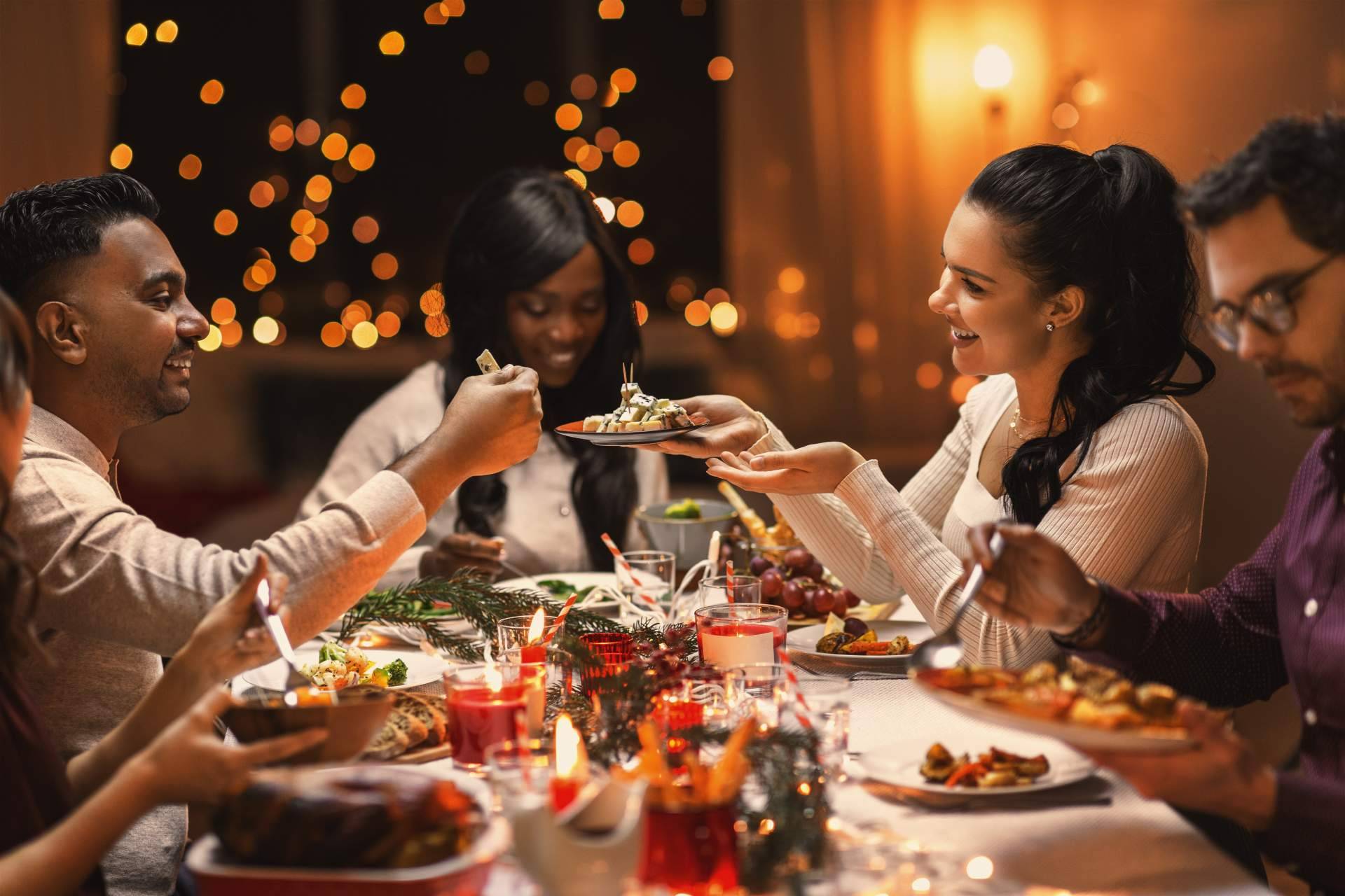 Claves de psiconutrición para gestionar mejor el hambre emocional y los antojos navideños