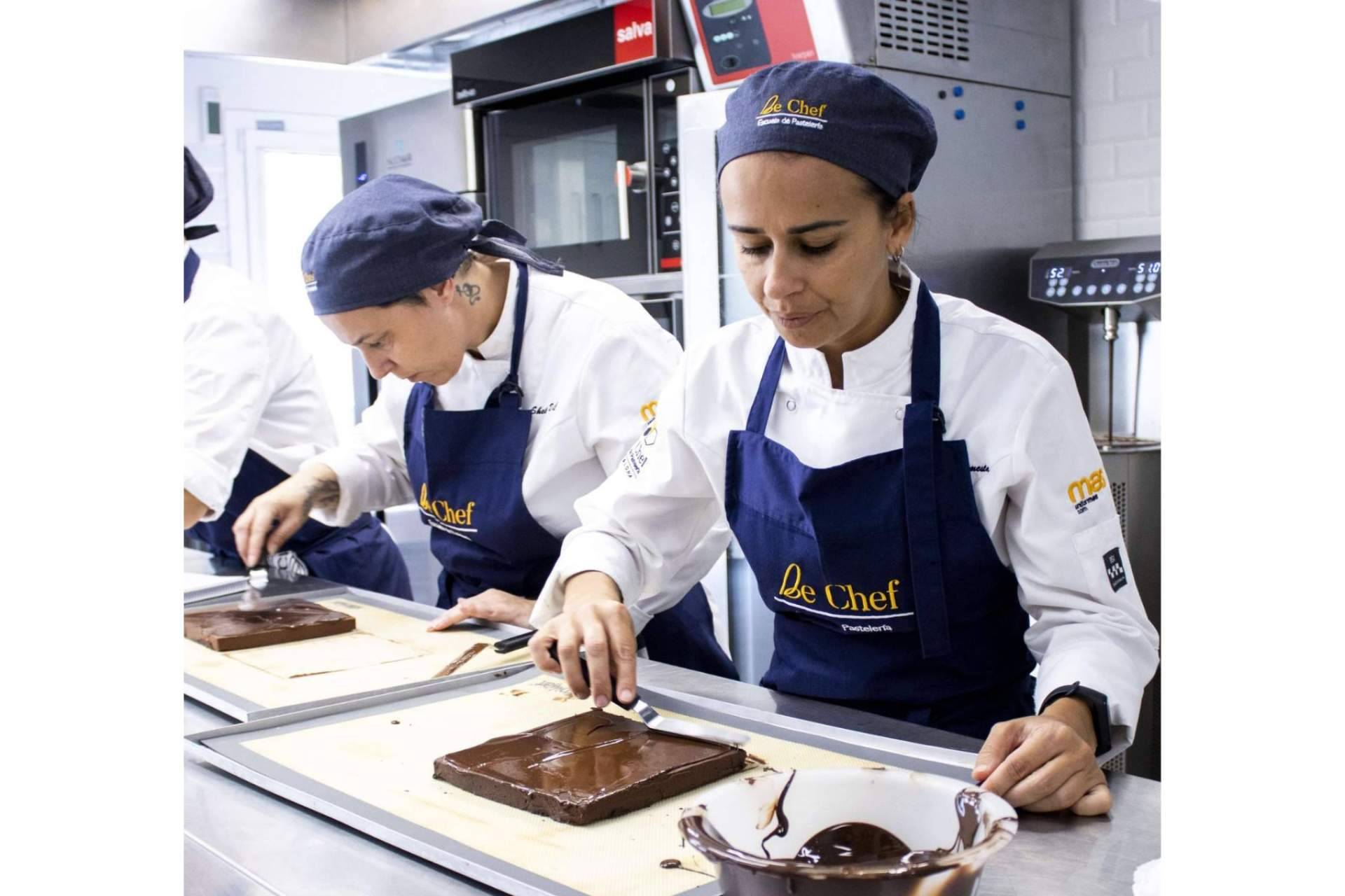 ¿Cuáles son las ventajas de hacer un curso de pastelería en Barcelona con Be Chef?