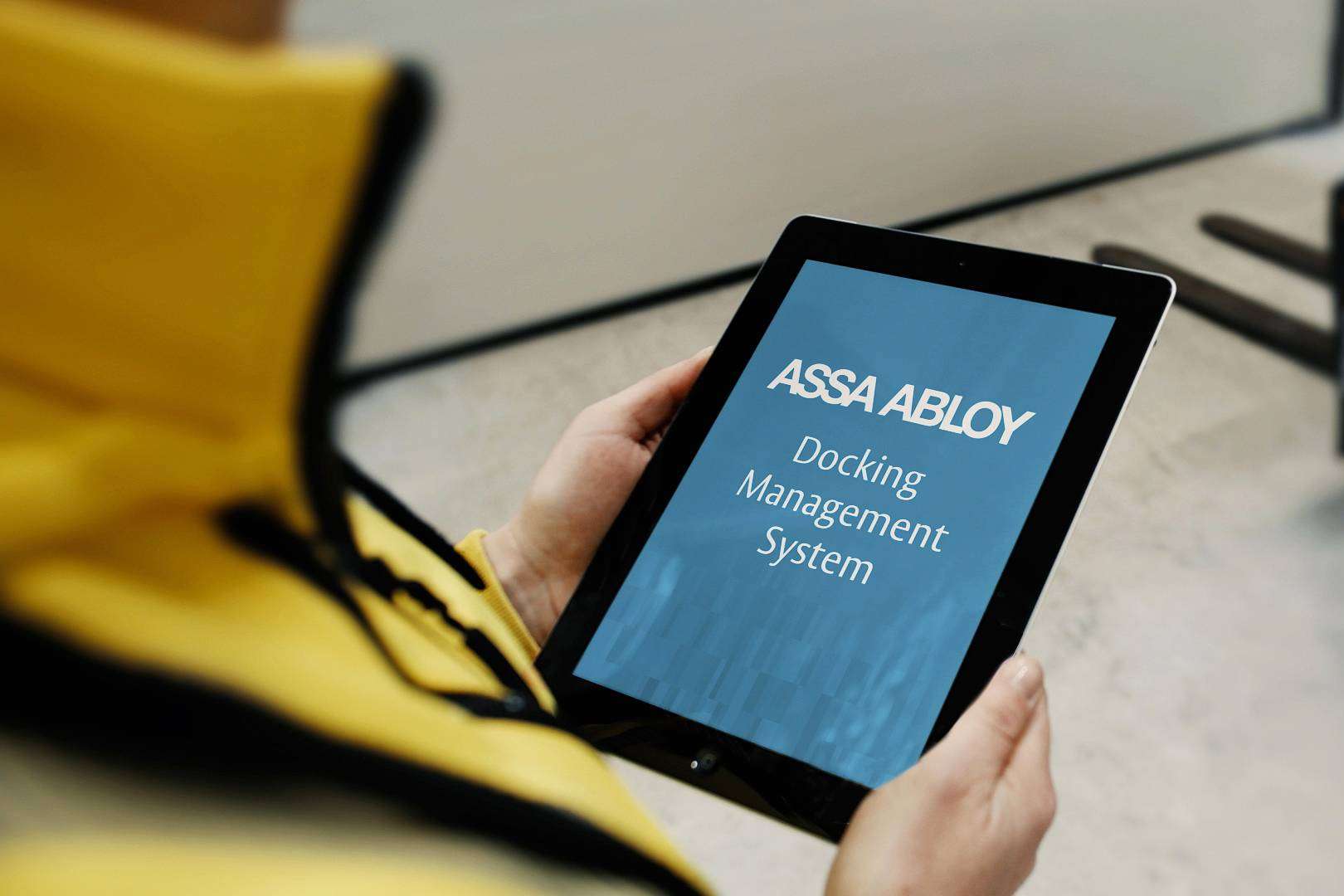 Una nueva solución digital convierte los datos de las puertas industriales ASSA ABLOY en grandes ahorros de energía y alta eficiencia