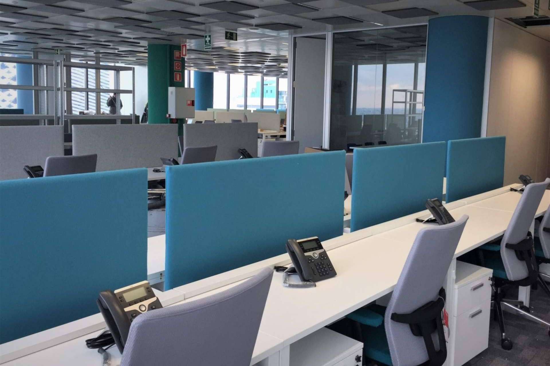 Paneles acústicos perfectos para oficinas, coworkings y call centers