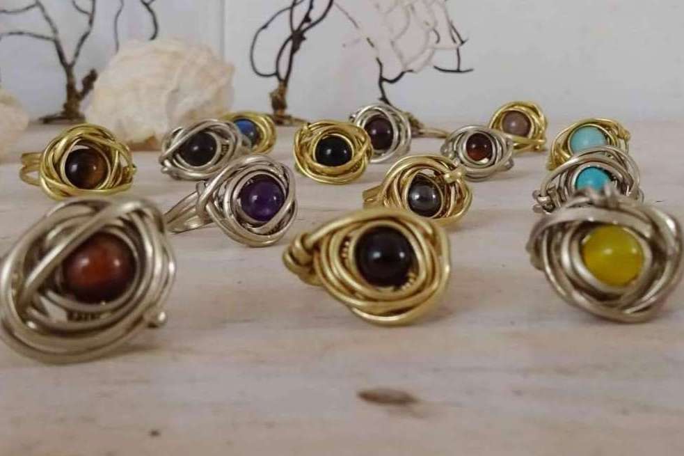 Joyería artesanal ecológica, un regalo perfecto para Navidades o el día de reyes