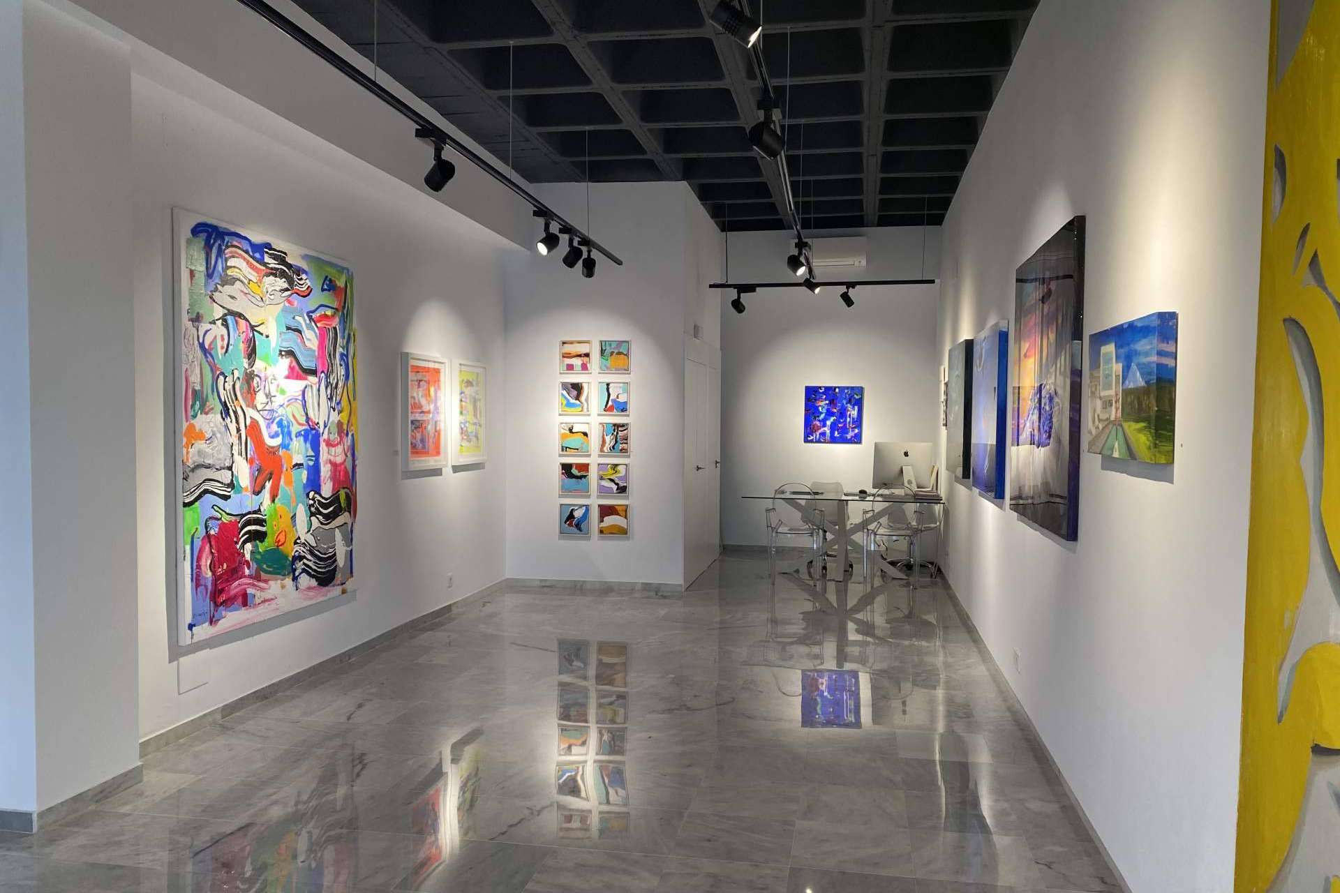 Es.Arte Gallery es una galería de arte Marbella que funciona como punto de encuentro entre artistas y coleccionistas
