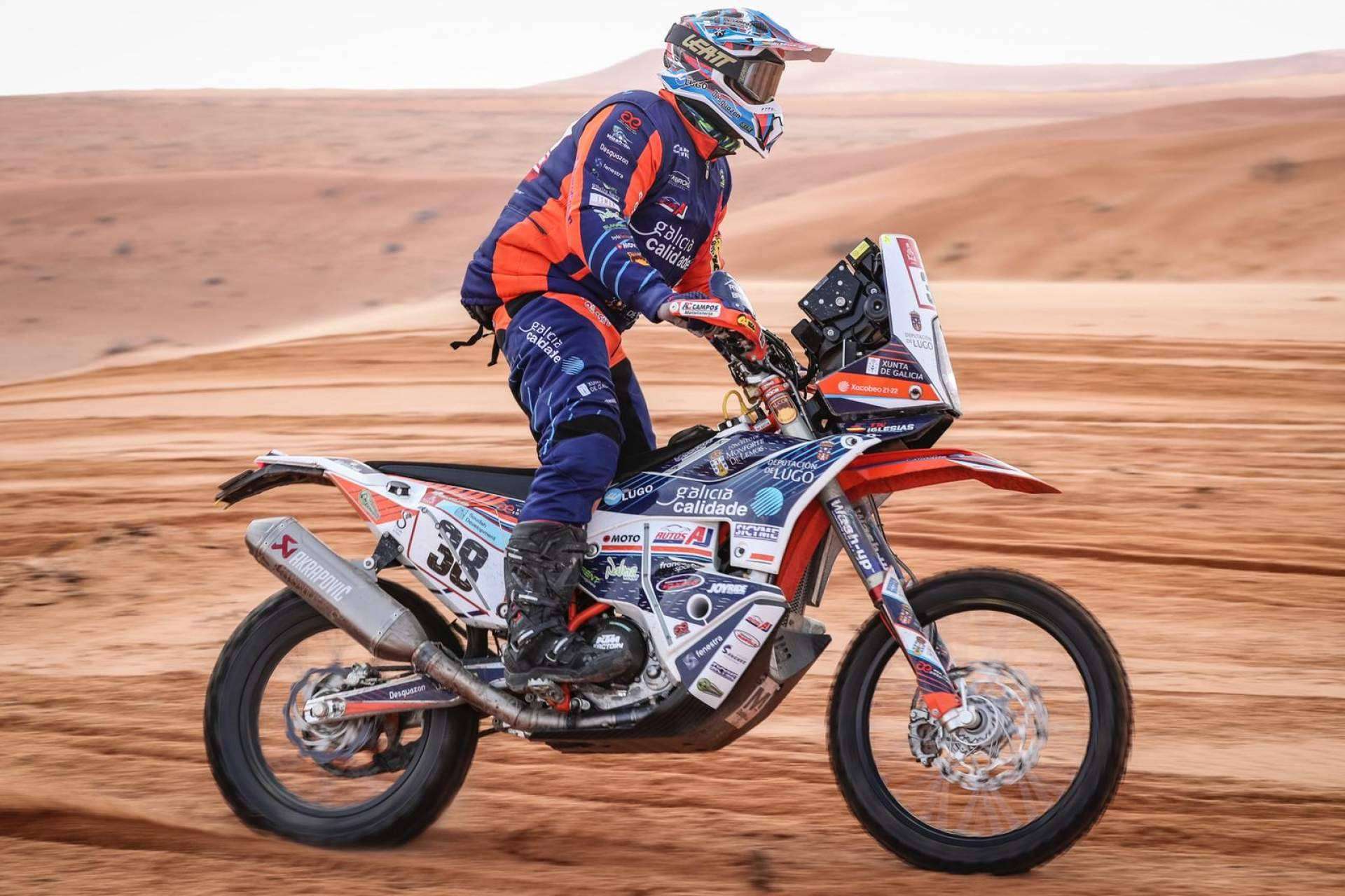 Equipaciones para moto offroad personalizadas con ADHESIVOSEMBARRADOS