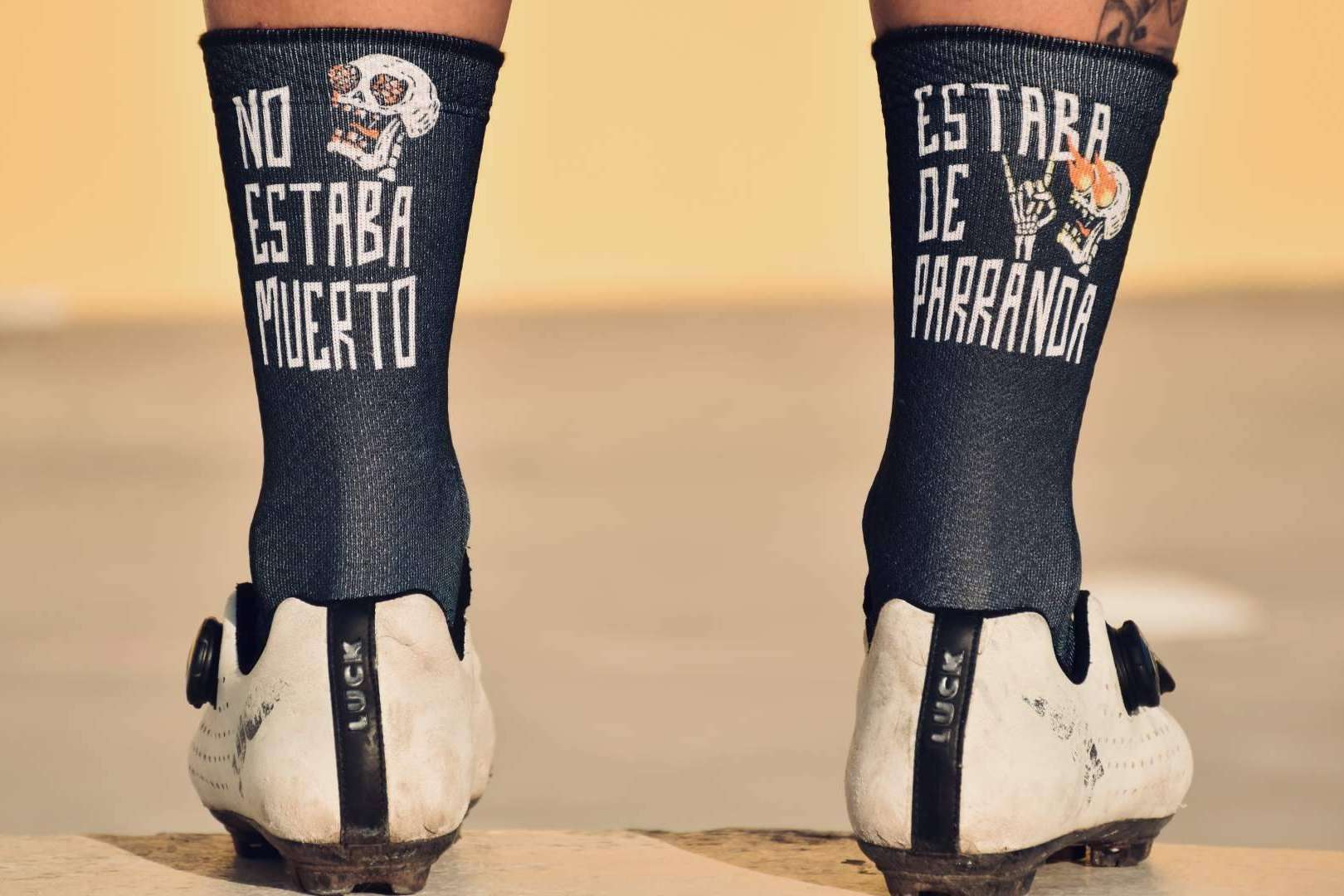 Maldita Buena Suerte ofrece para los amantes del deporte calcetines personalizables de calidad