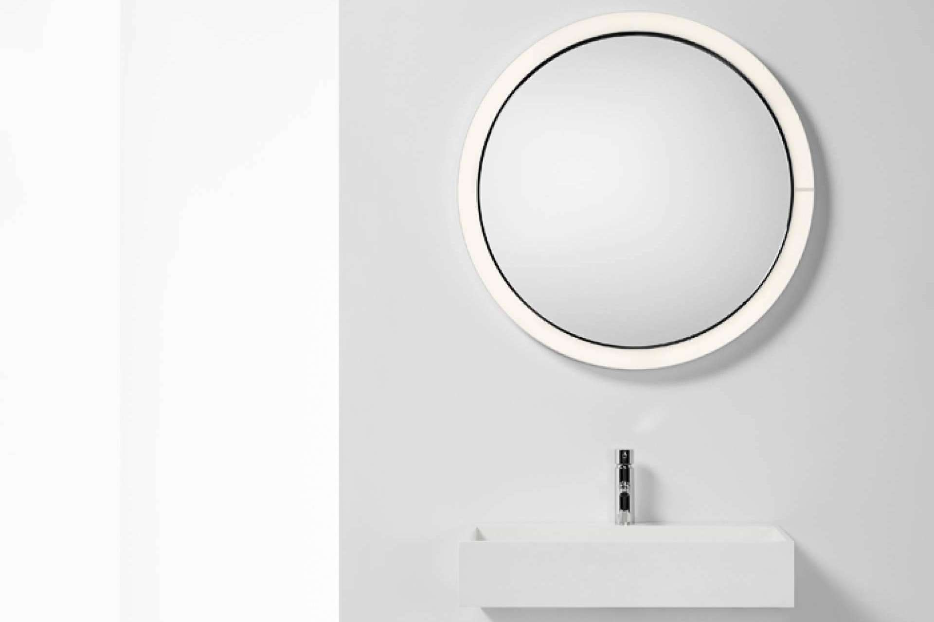 La lámpara especial para baños con la calidad y el diseño de Insolit, TR Moon