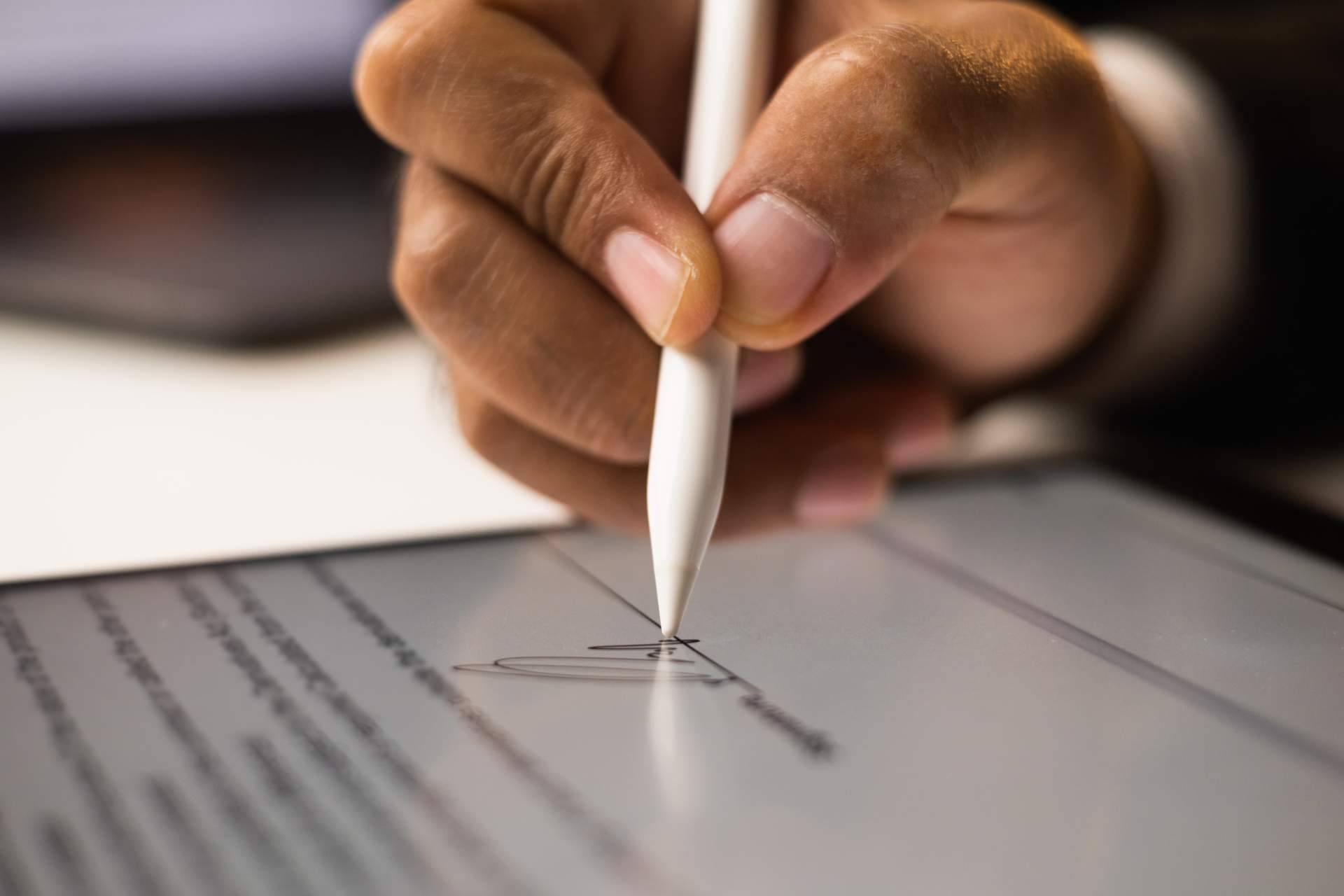 Una firma electrónica con validez jurídica, en SIGNply