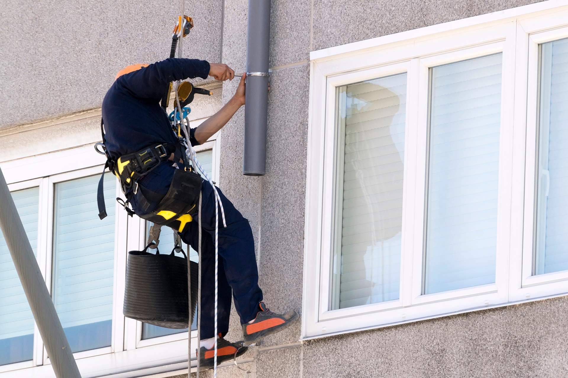 ¿Por qué es importante el mantenimiento de edificios?, según Acrobacias Verticales