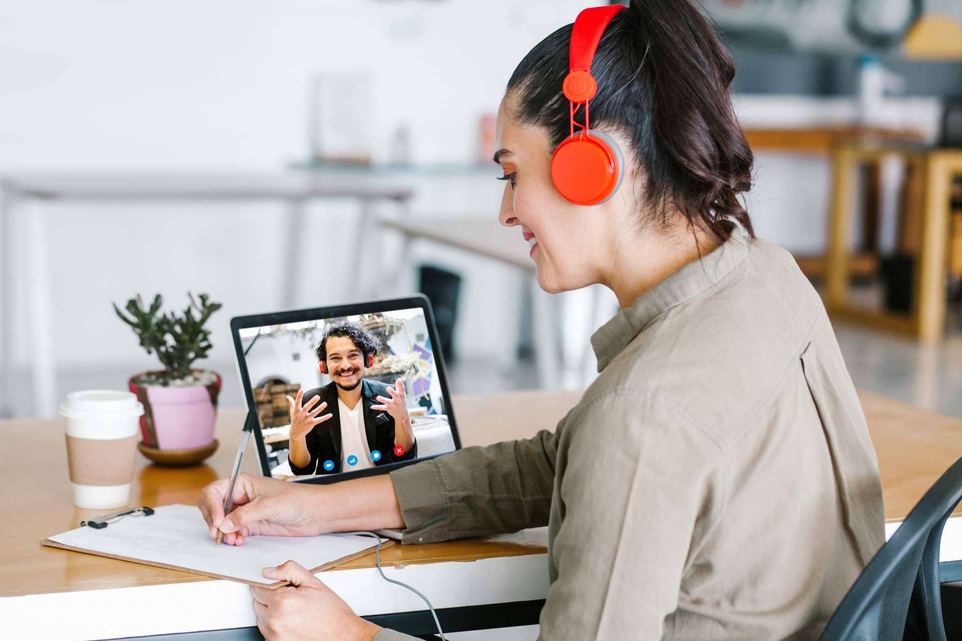 Ganar en eficiencia, aumentar la satisfacción y optimizar el contacto con los usuarios gracias al software de atención al cliente de LeadDesk