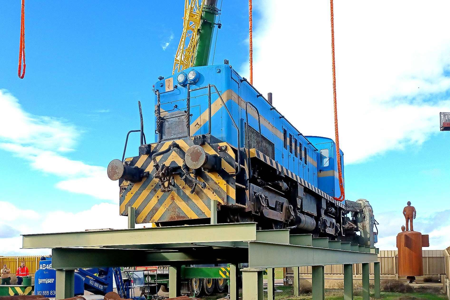 Una locomotora militar norteamericana preservada por la entidad Fundación del Patrimonio Ferroviario