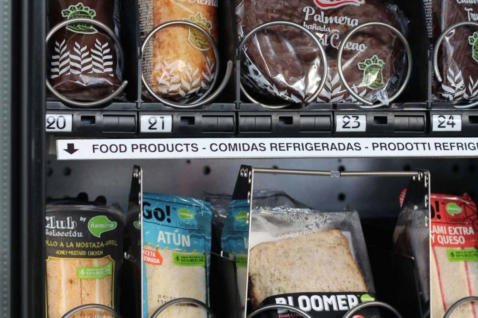 Máquinas expendedoras como servicio para clientes y usuarios, de la mano de C&B Señor