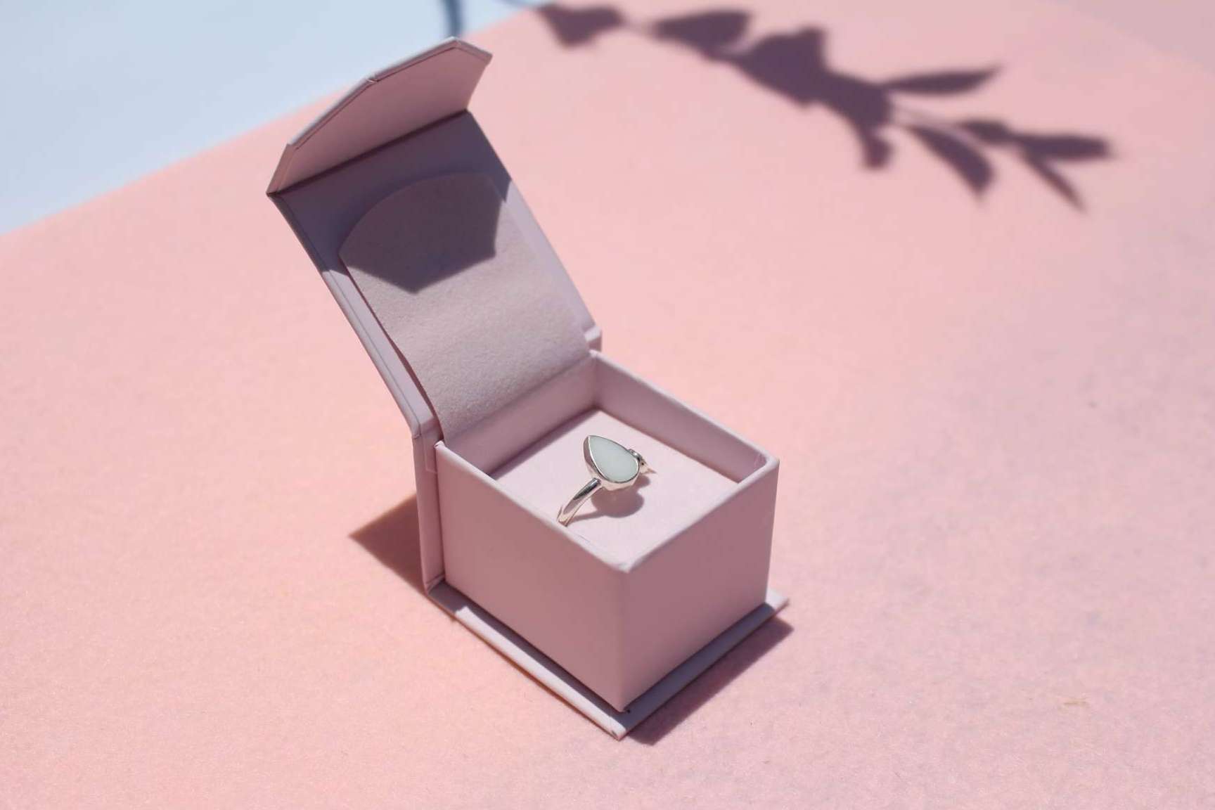 Encapsular el período de lactancia materna en joyas únicas, de la mano de Mamá de Lujo