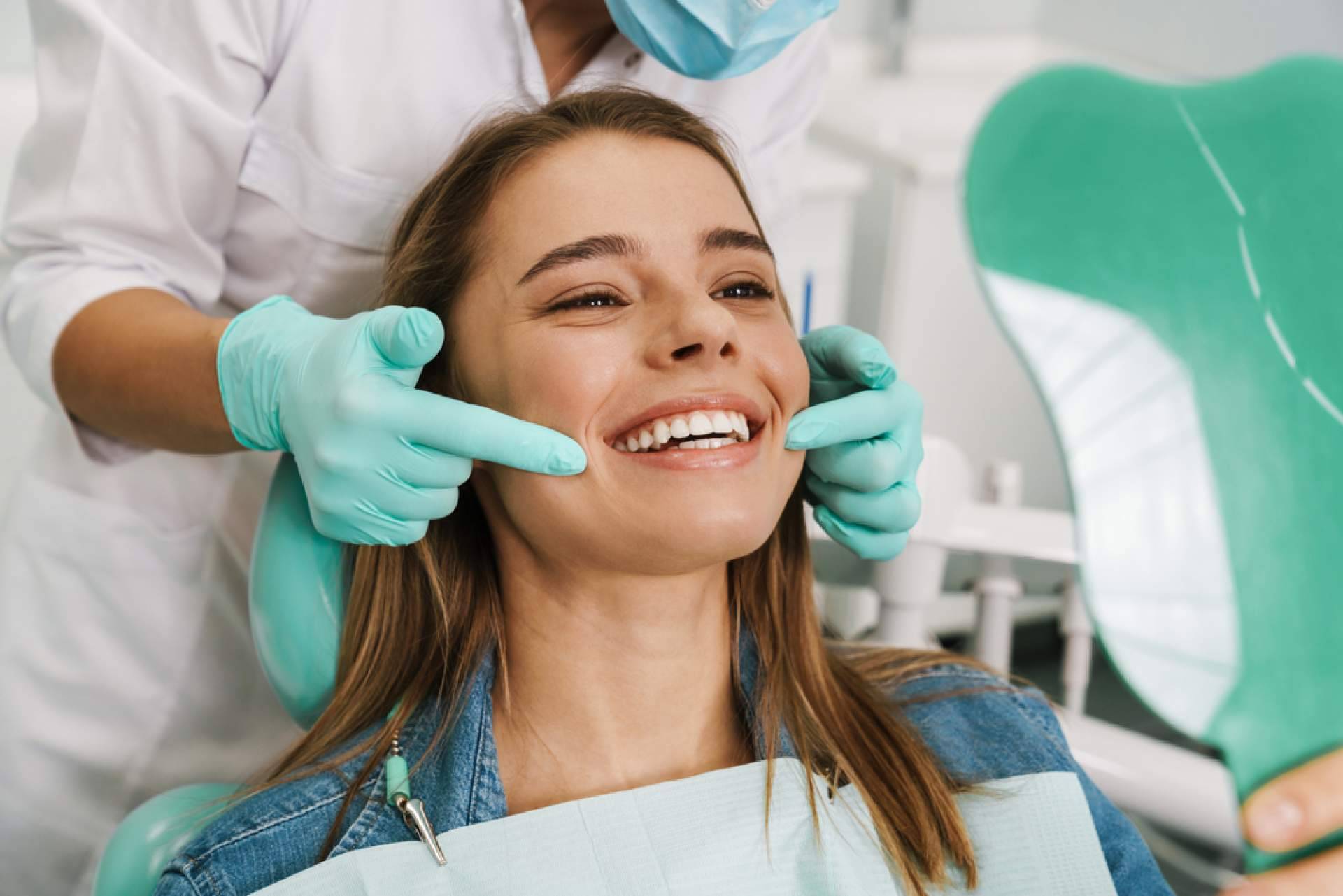 Ascensium, ¿Qué estrategias de marketing hay que implementar en una clínica dental?