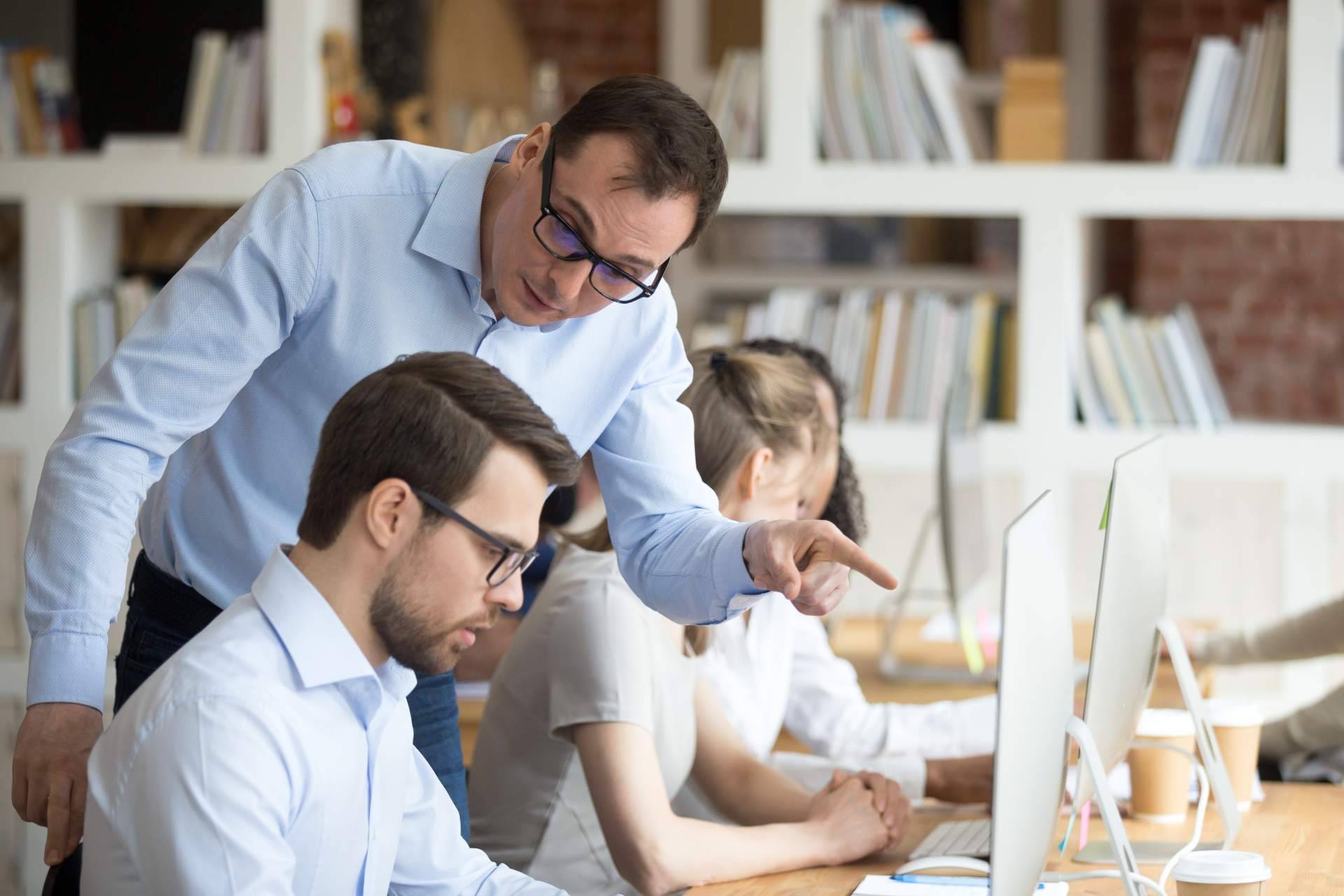 ¿Cómo sensibilizar a las empresas sobre el acoso laboral a través del webinar de GestyFor?