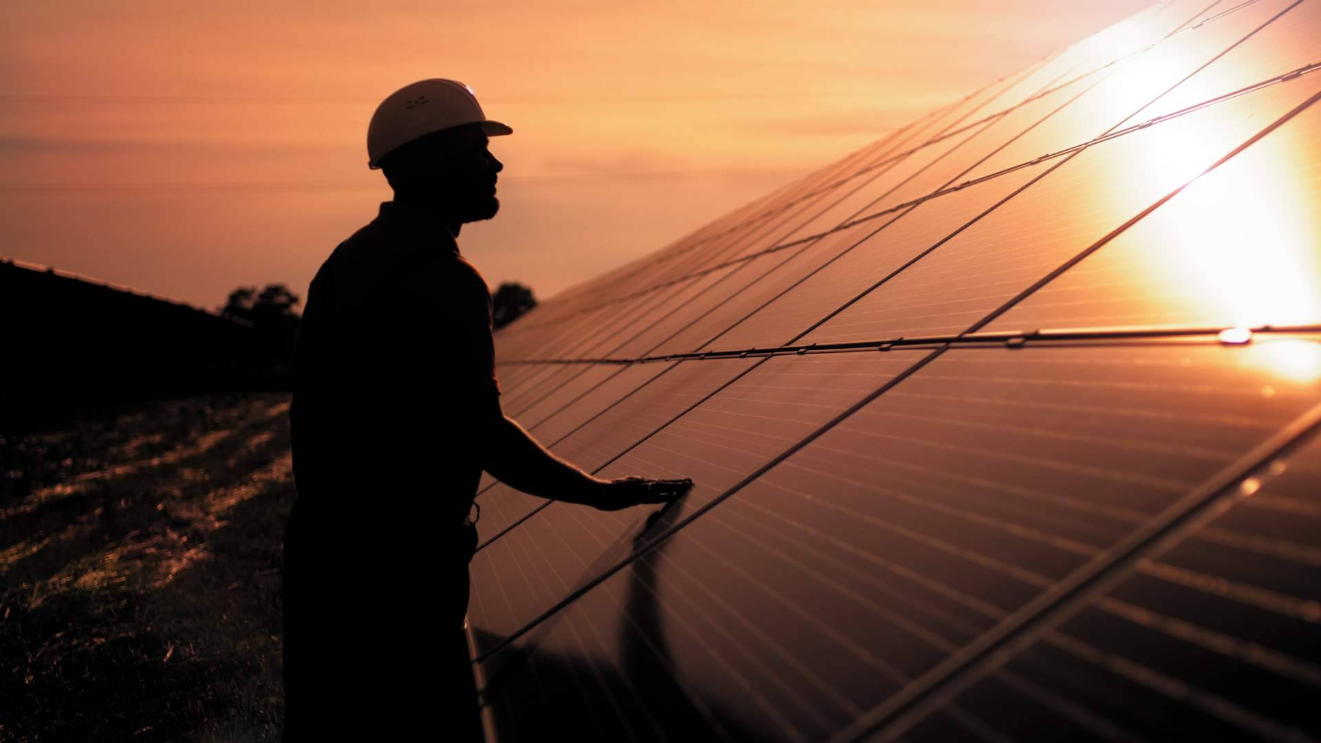 Solar Tres60 ayuda a tramitar subvenciones de placas solares para viviendas unifamiliares