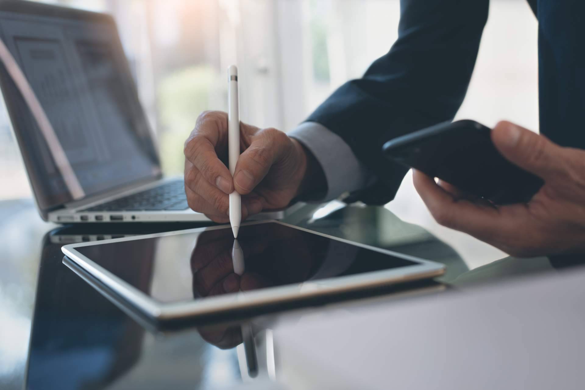 SIGNply facilita la firma de PDFs de trabajo electrónicamente