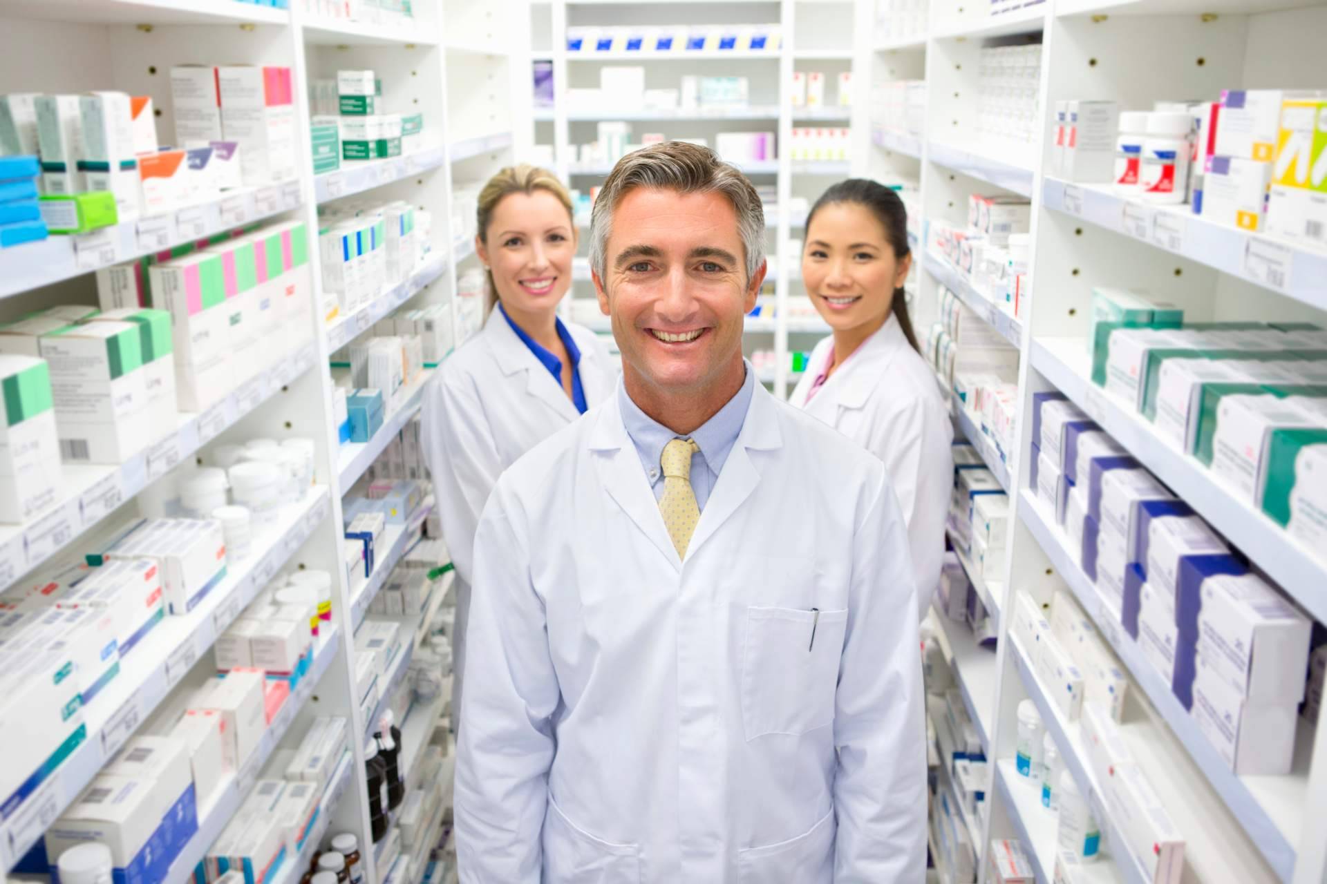 ¿Cuáles son las principales ventajas de la formación en Farmacia y Parafarmacia de EEP iGroup?