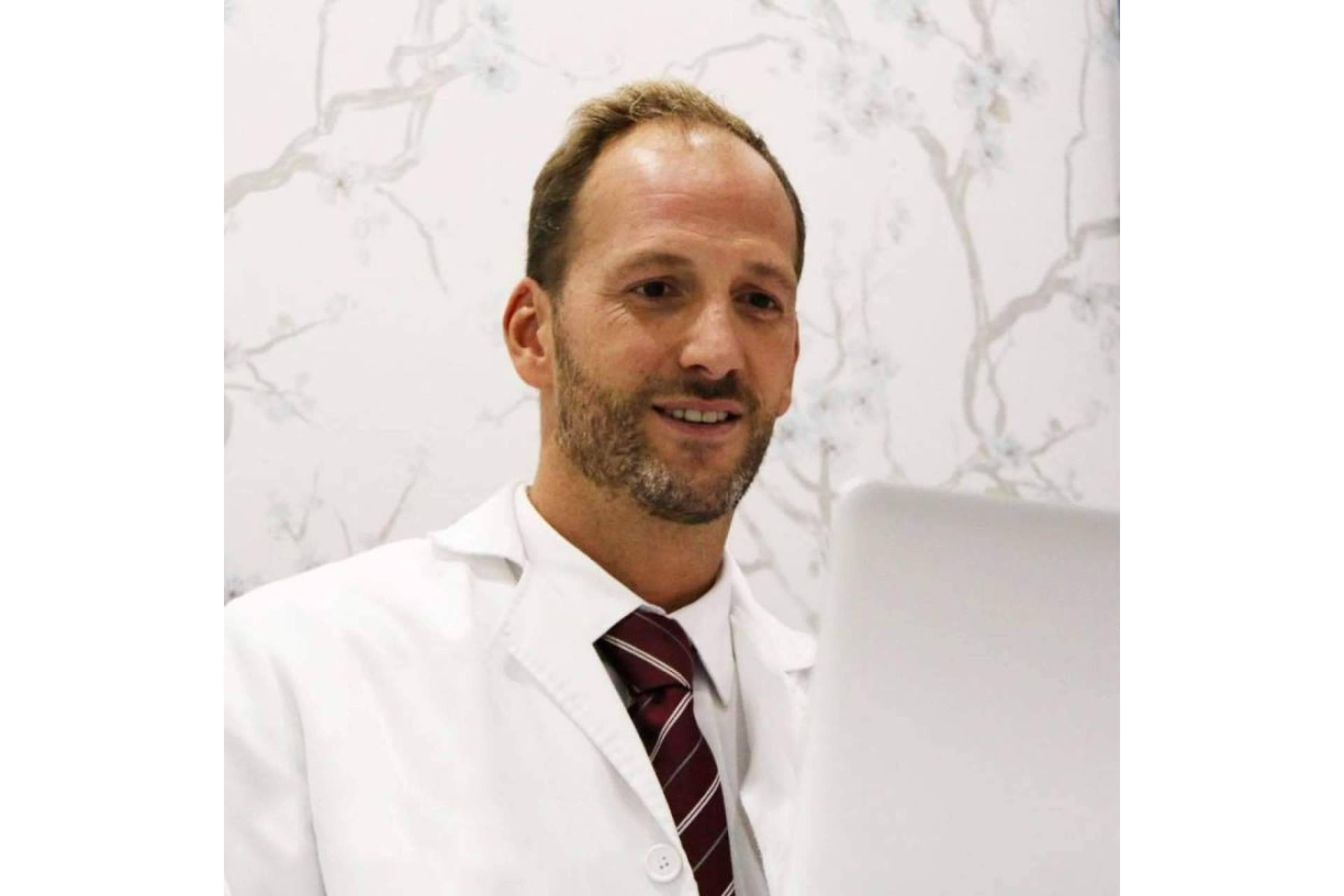El nacimiento de la Fundación Cleardent, presidida por el Doctor Ismael Cerezo