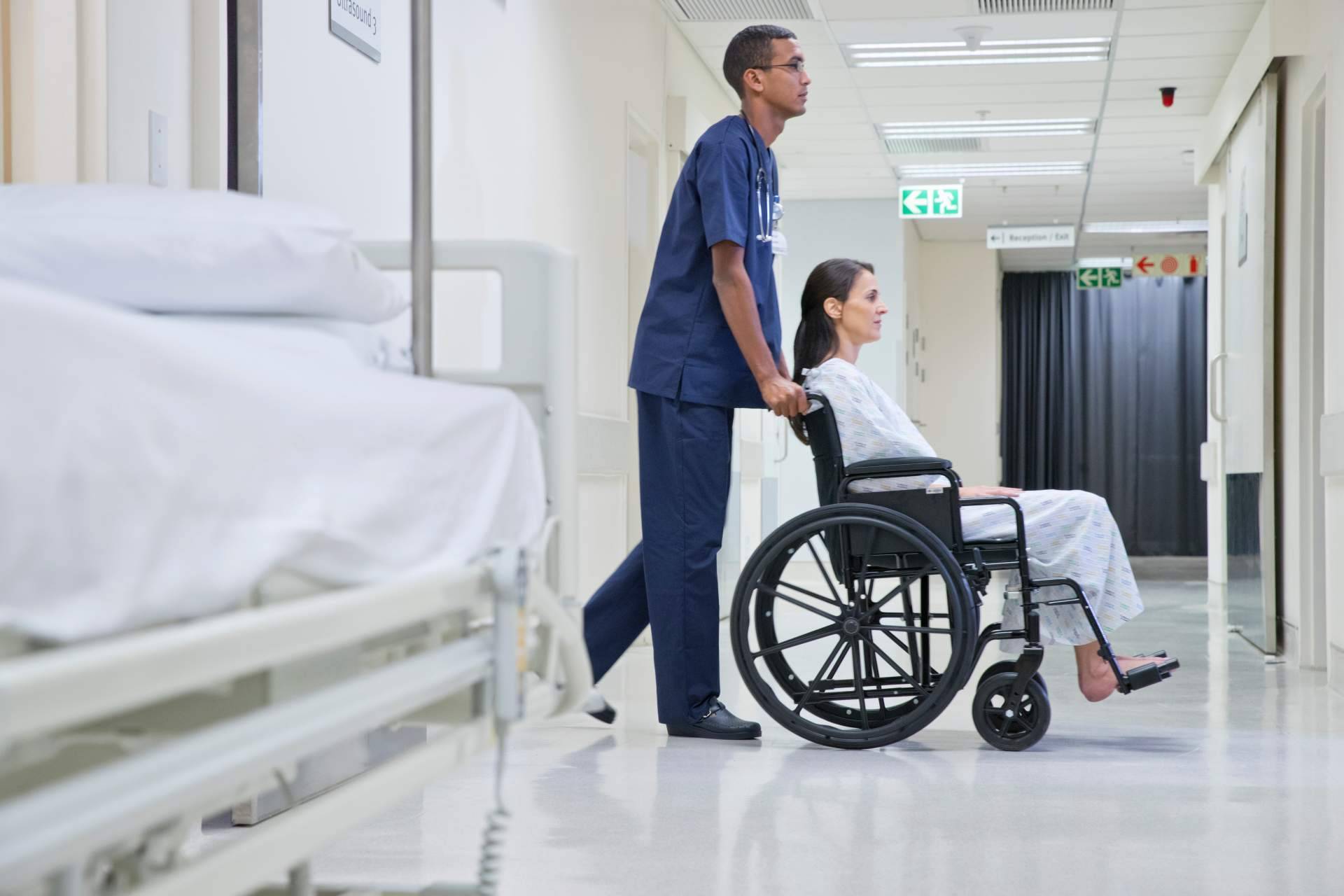 Elías Asfura y Laboratorios Karnel, ayudando a la comunidad con gastos de exámenes médicos durante la pandemia