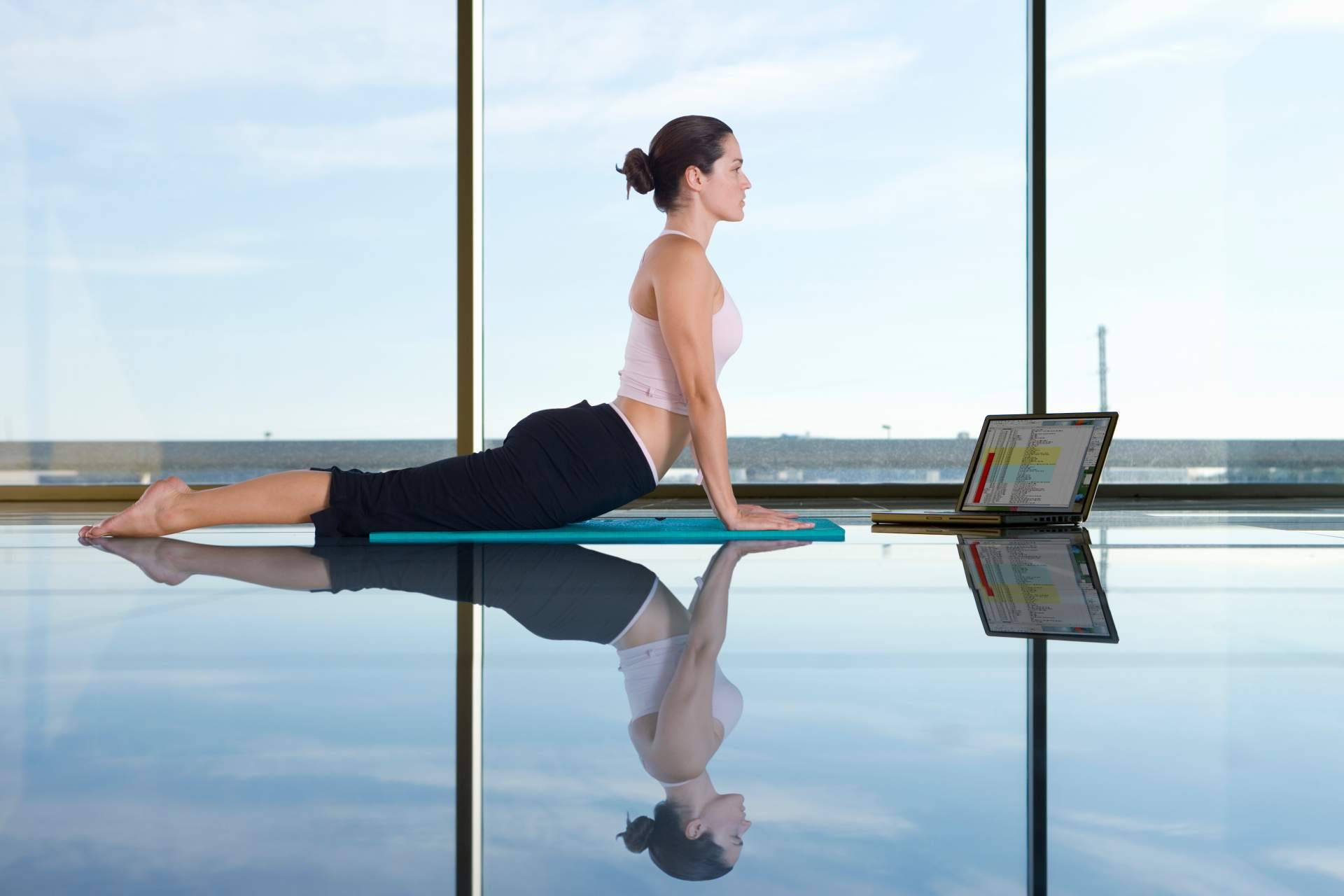 Clases online de yoga terapéutico y meditación adaptadas al dolor crónico mediante el método Shakandi
