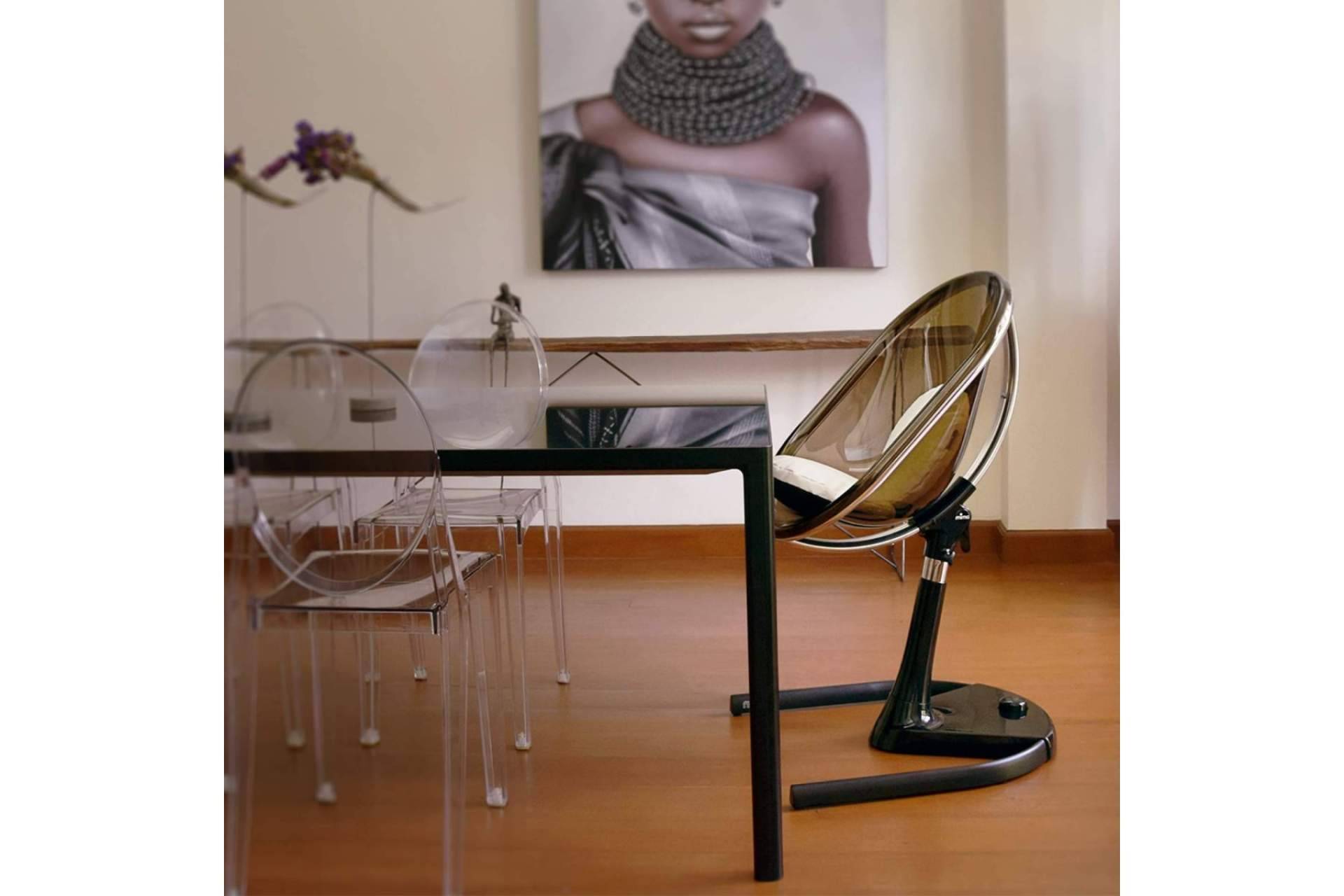 Encontrar la trona de bebé para las casas diseño, en Mima