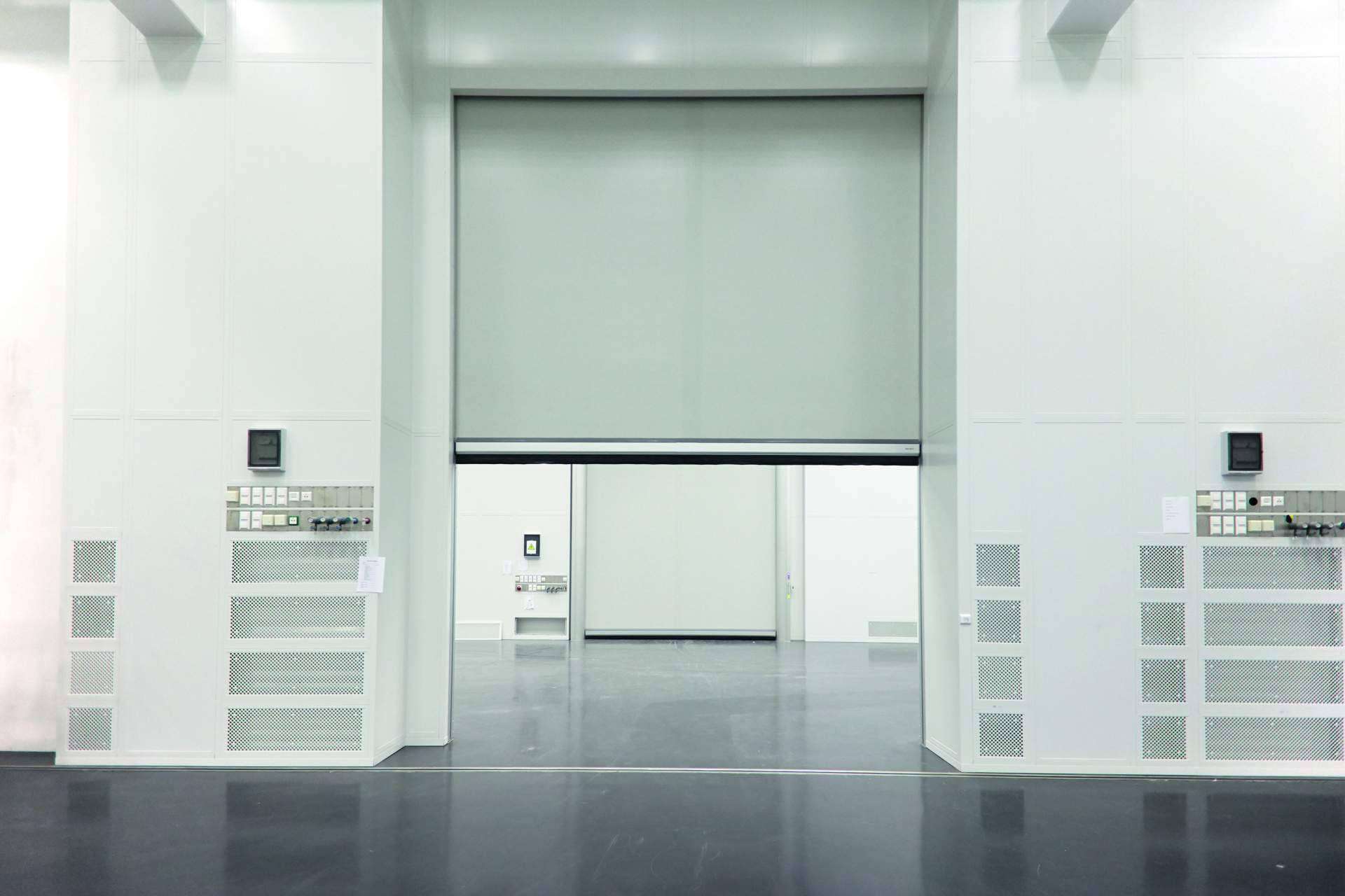Puertas rápidas para salas limpias, con ASSA ABLOY
