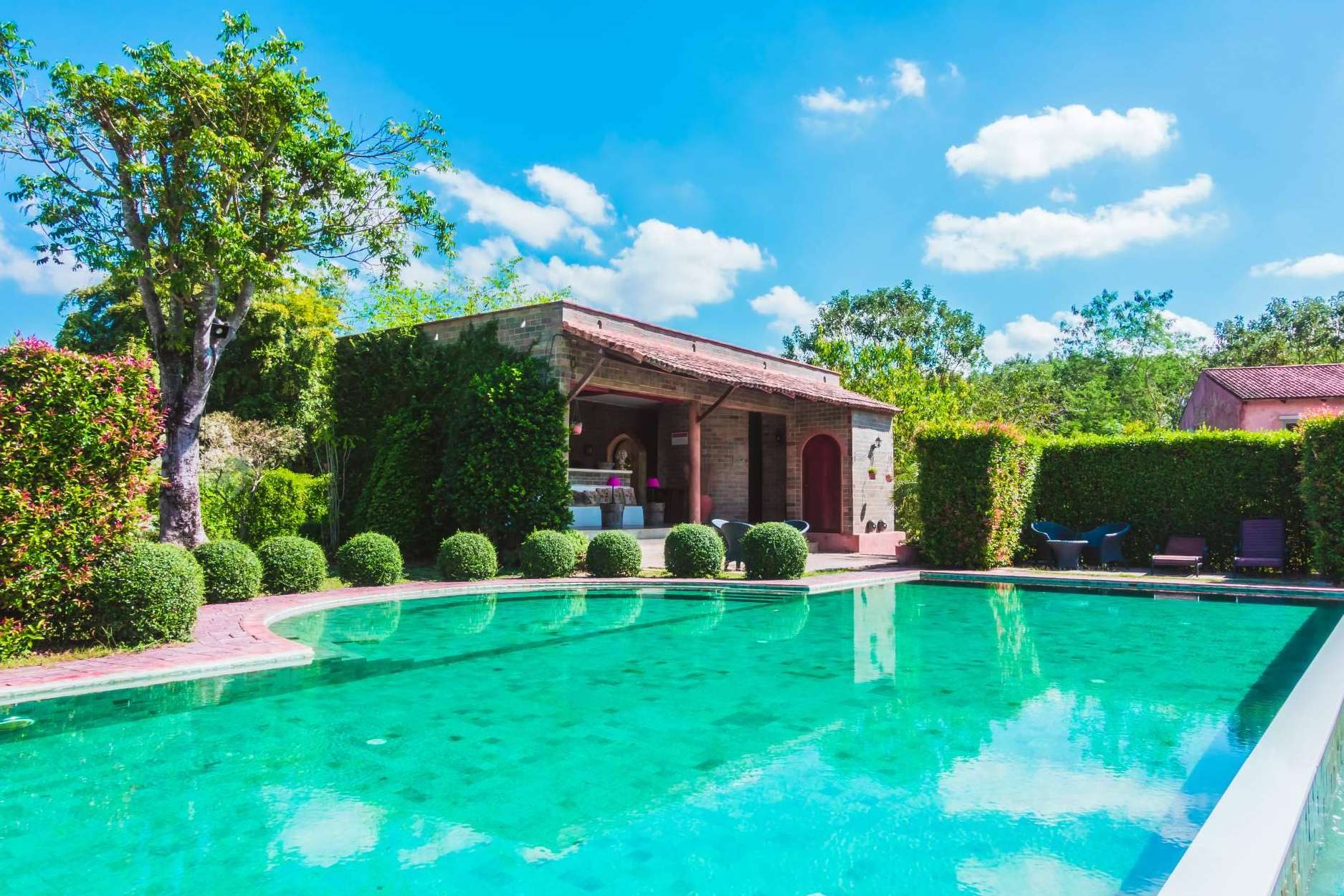 El portal de servicios inmobiliarios y profesionales del hogar para particulares y profesionales, Casasenocasion.com