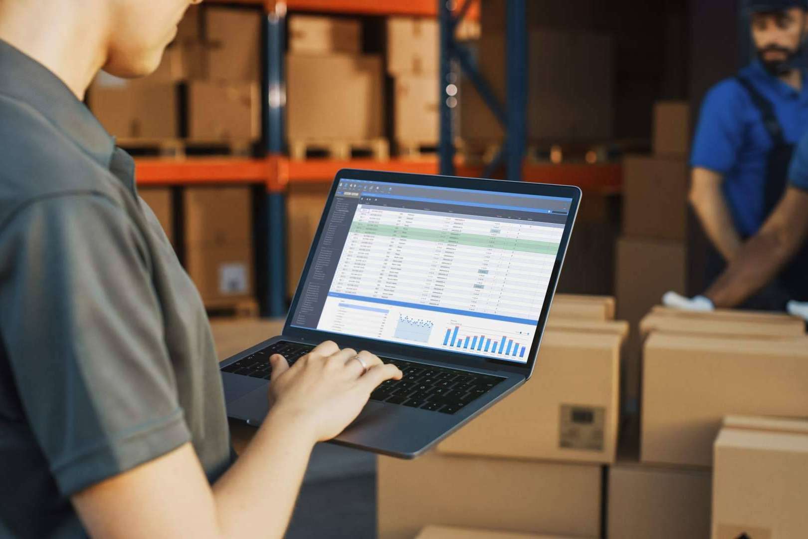 ¿Cuáles son los beneficios de la atención logística que ofrece Loginser?