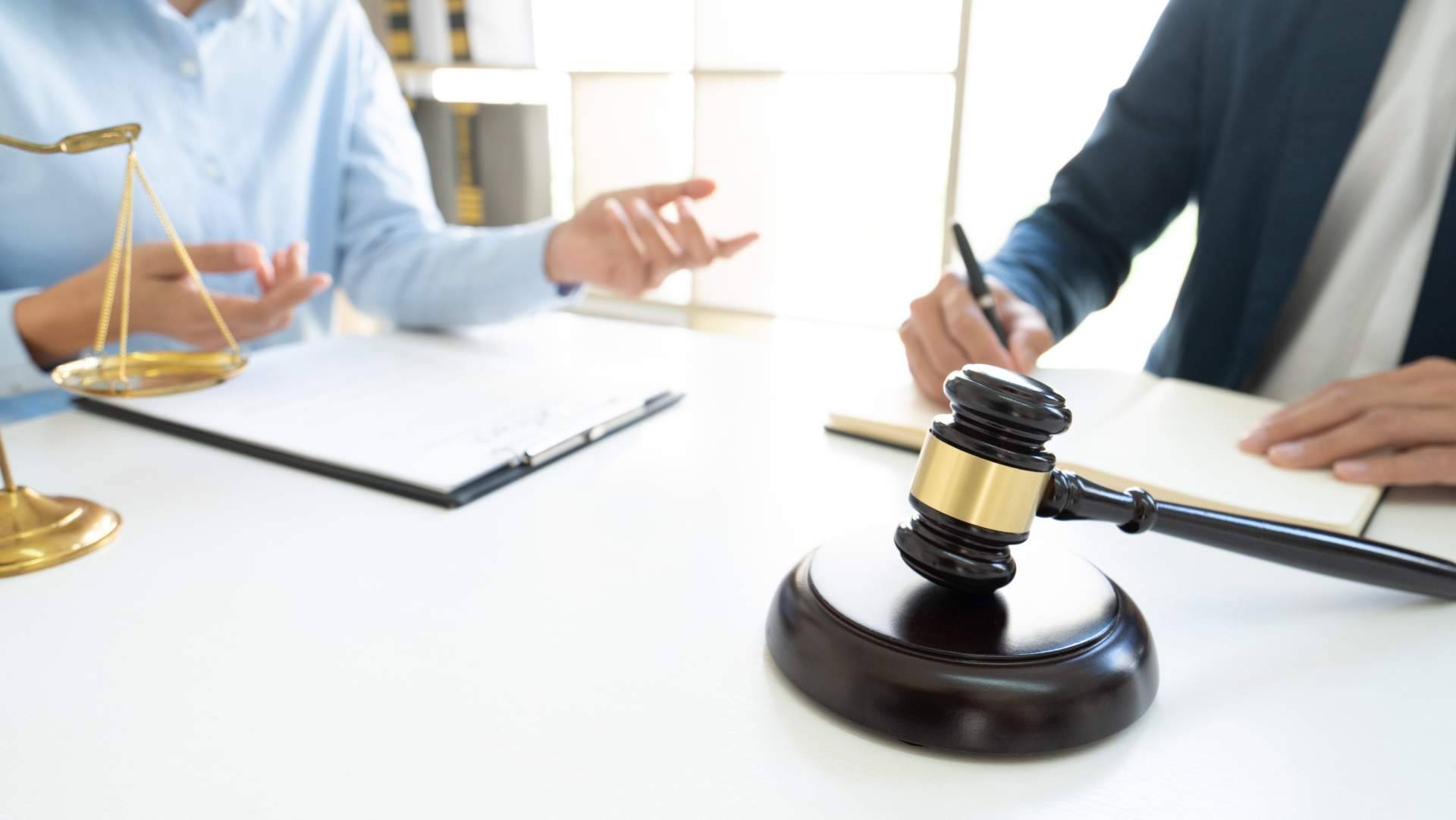 Antes de comprar cualquier póliza, seguir las recomendaciones de Visión Legal 360º para obtener garantía jurídica de lo contratado