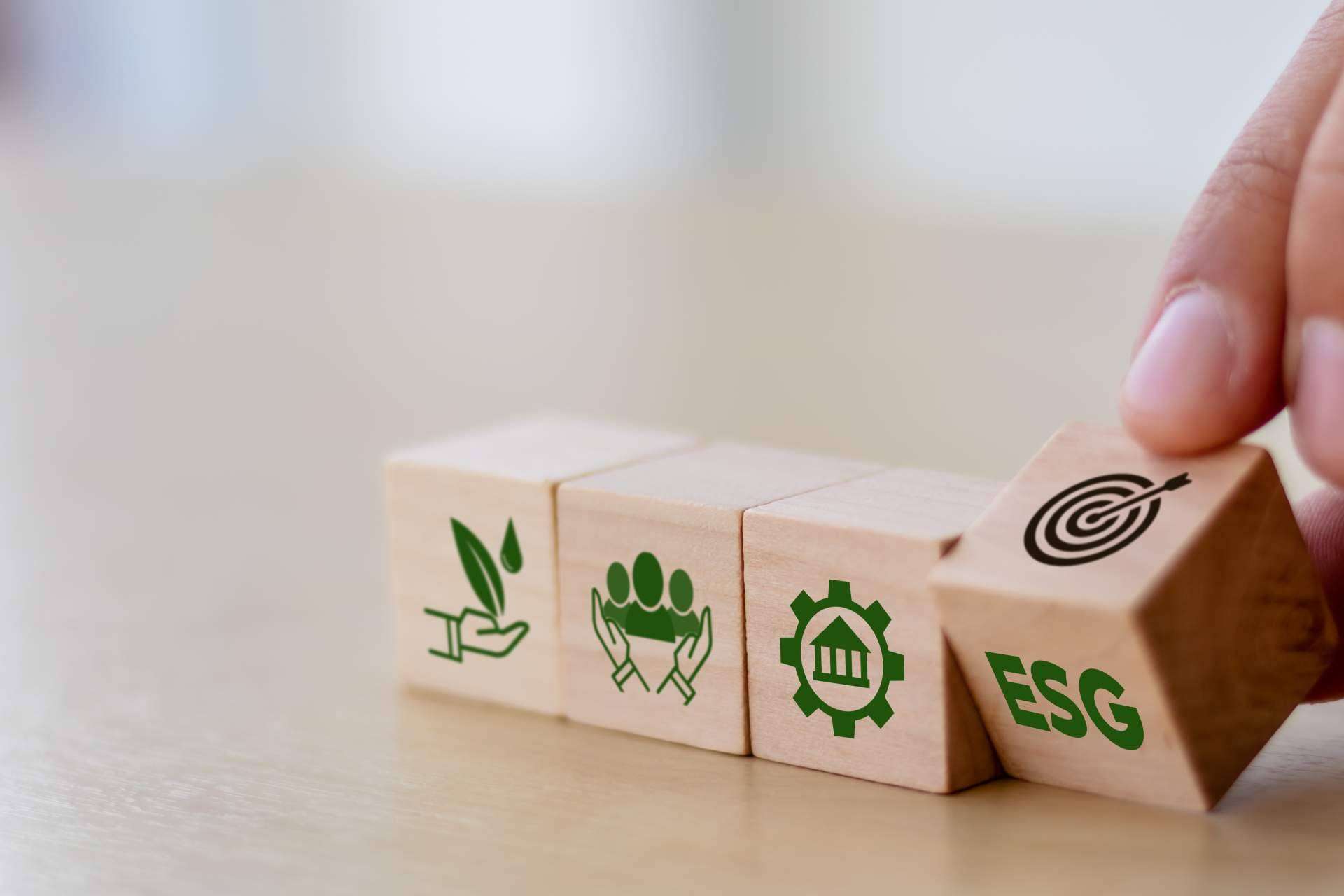 Corresposanbles y los criterios ESG, el gobierno ambiental, social y corporativo
