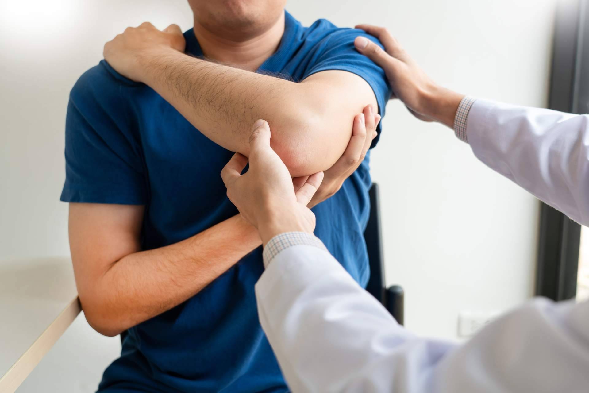Tratar las lesiones de hombro, con el Dr. Miguel Romero