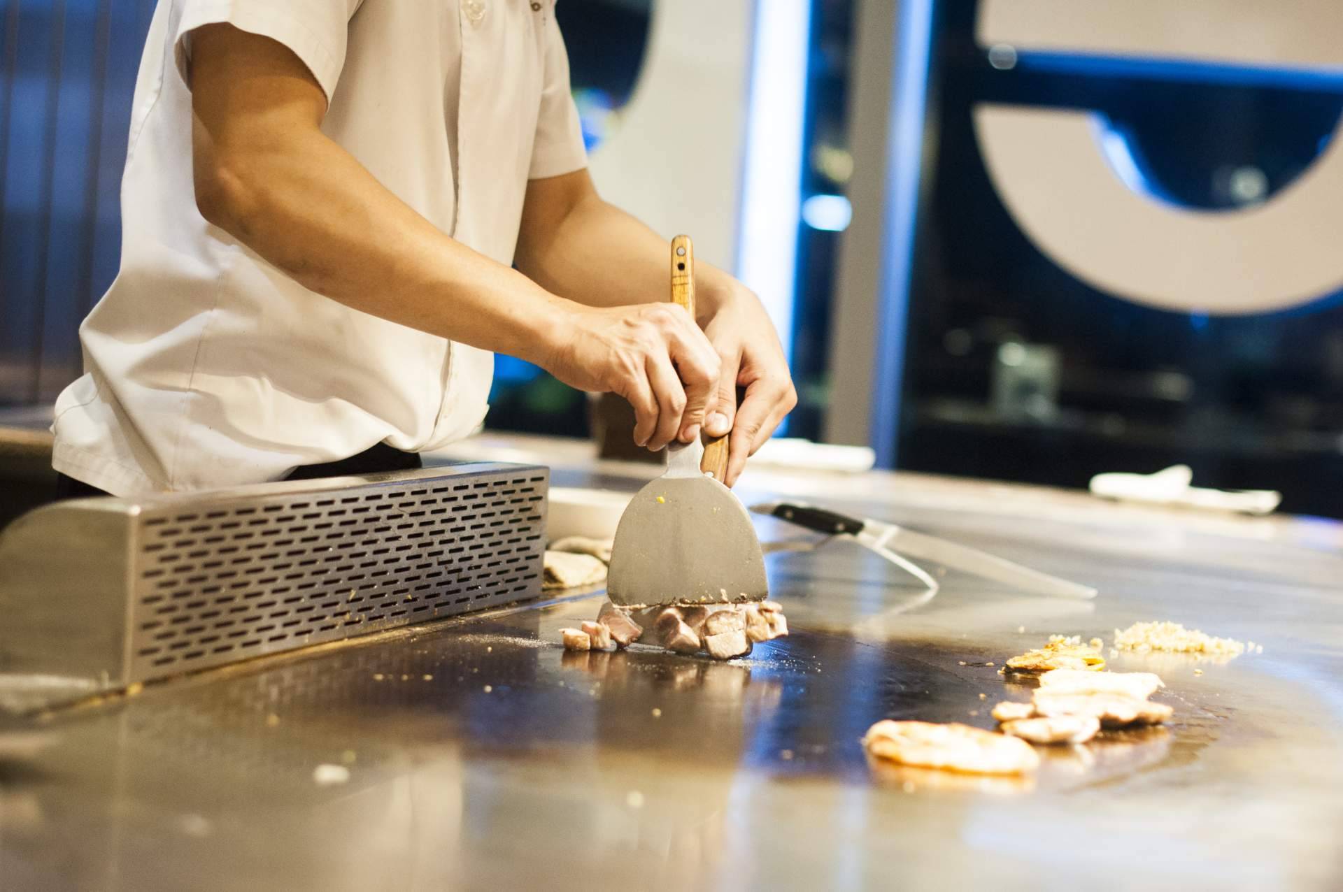 La firma Auxihosteleria ofrece planchas de cocina industrial