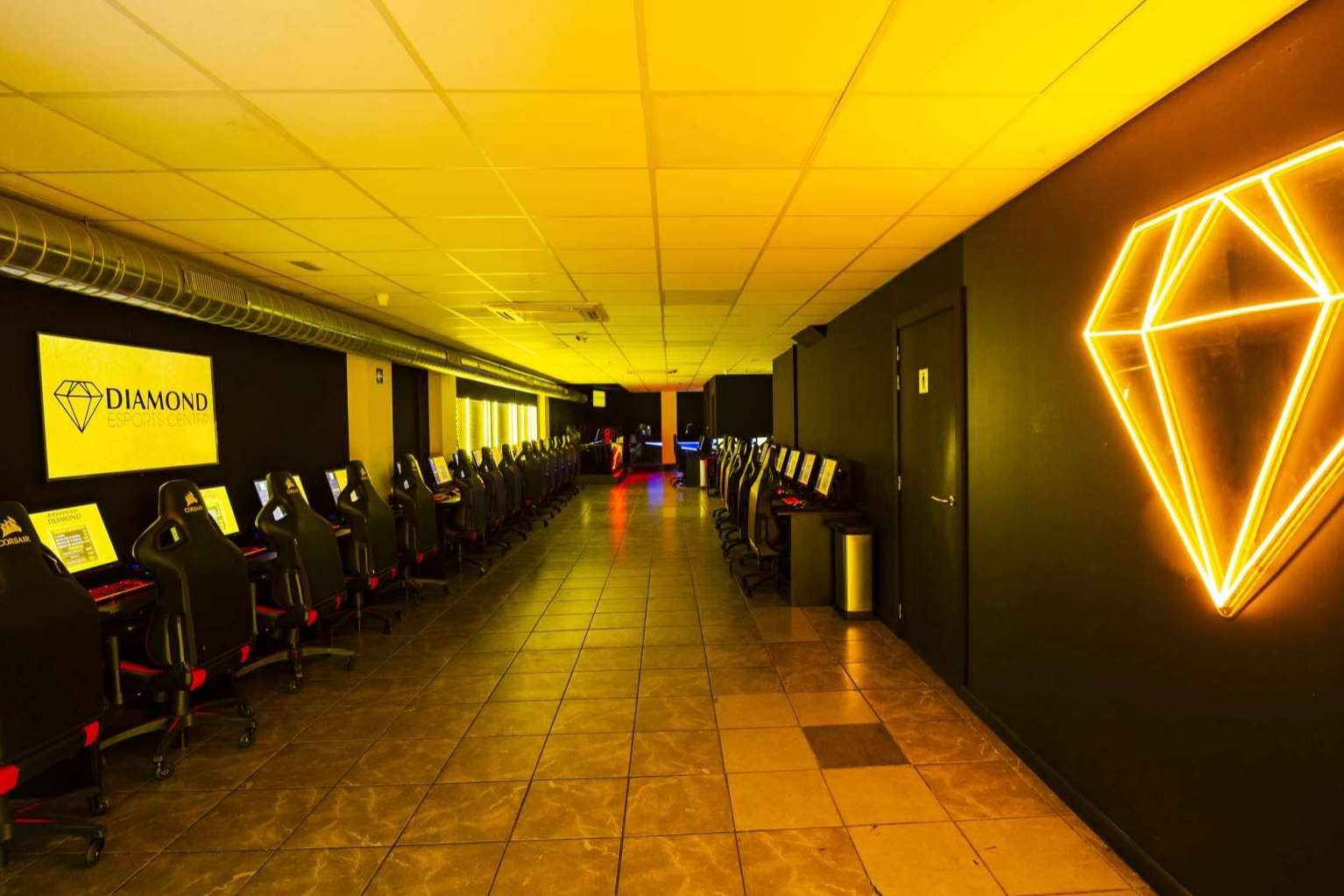 Propuestas lúdicas y profesionales en los nuevos centros de Esports de Diamond Esports Center