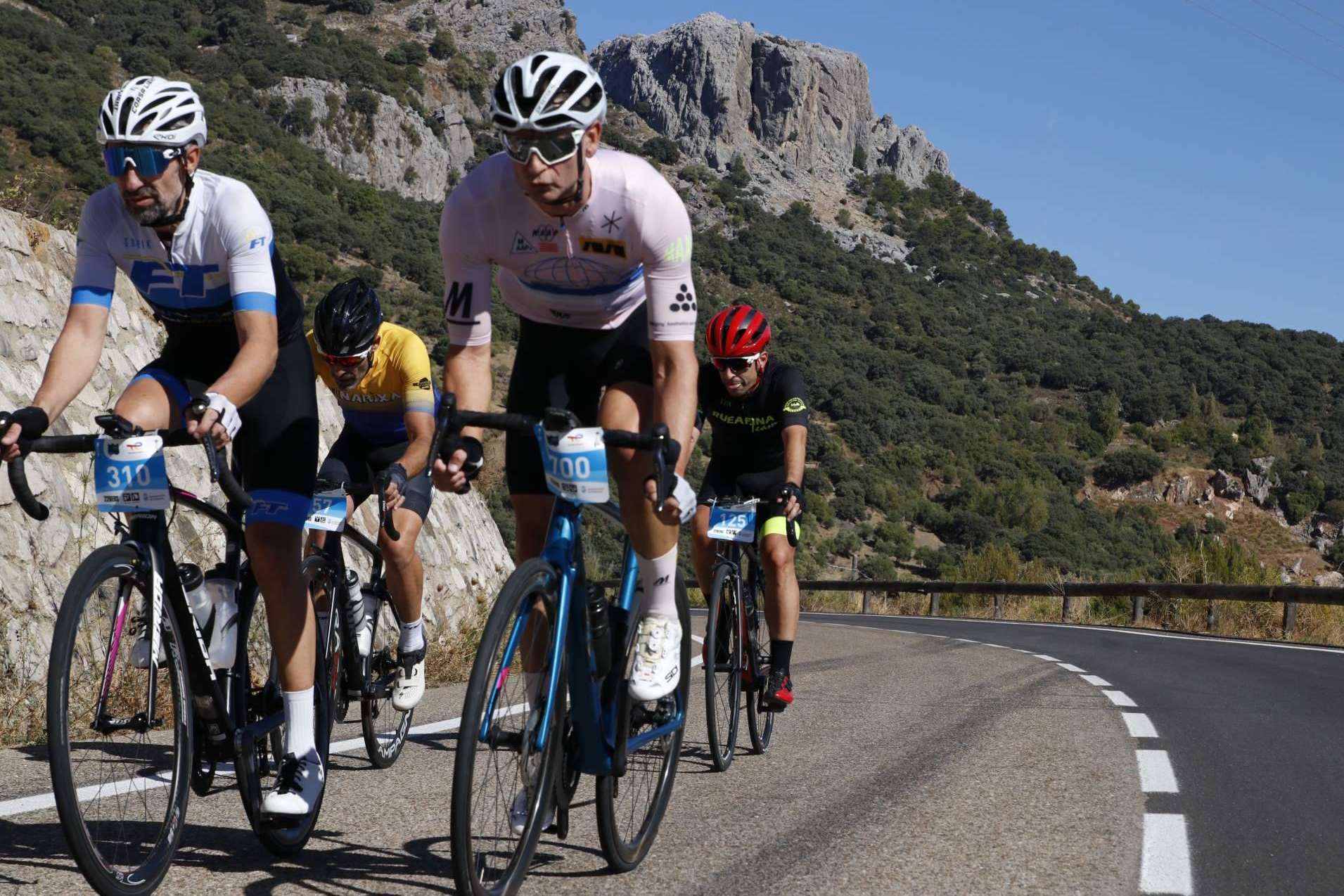 Entrenar para marchas cicloturistas con la guía de ADN Ciclista