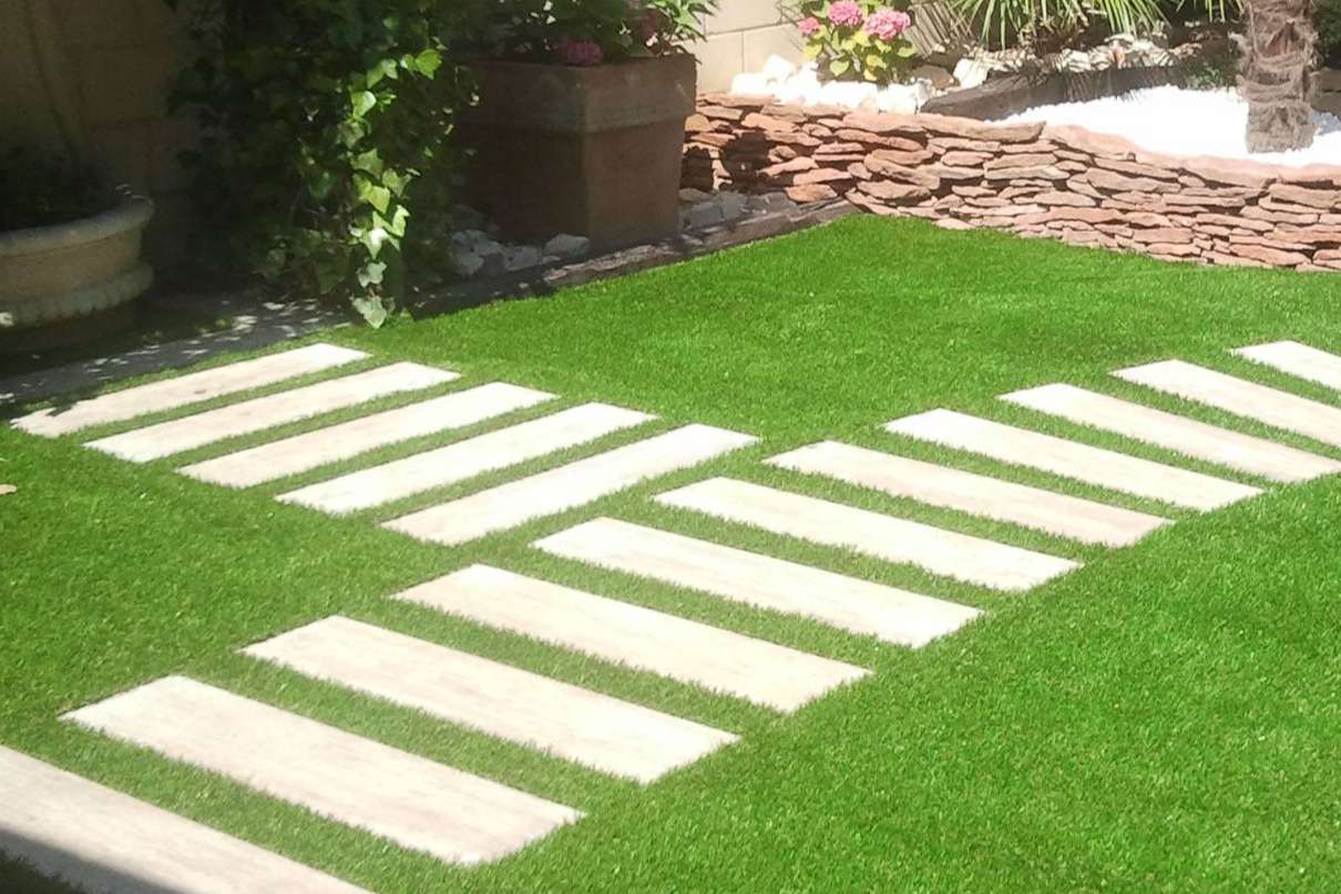 Los beneficios de tener un césped artificial, por Albergrass