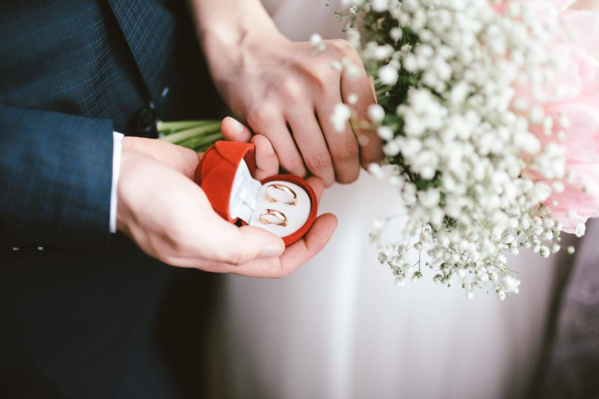 Germán Joyero da algunas recomendaciones para elegir las alianzas de boda