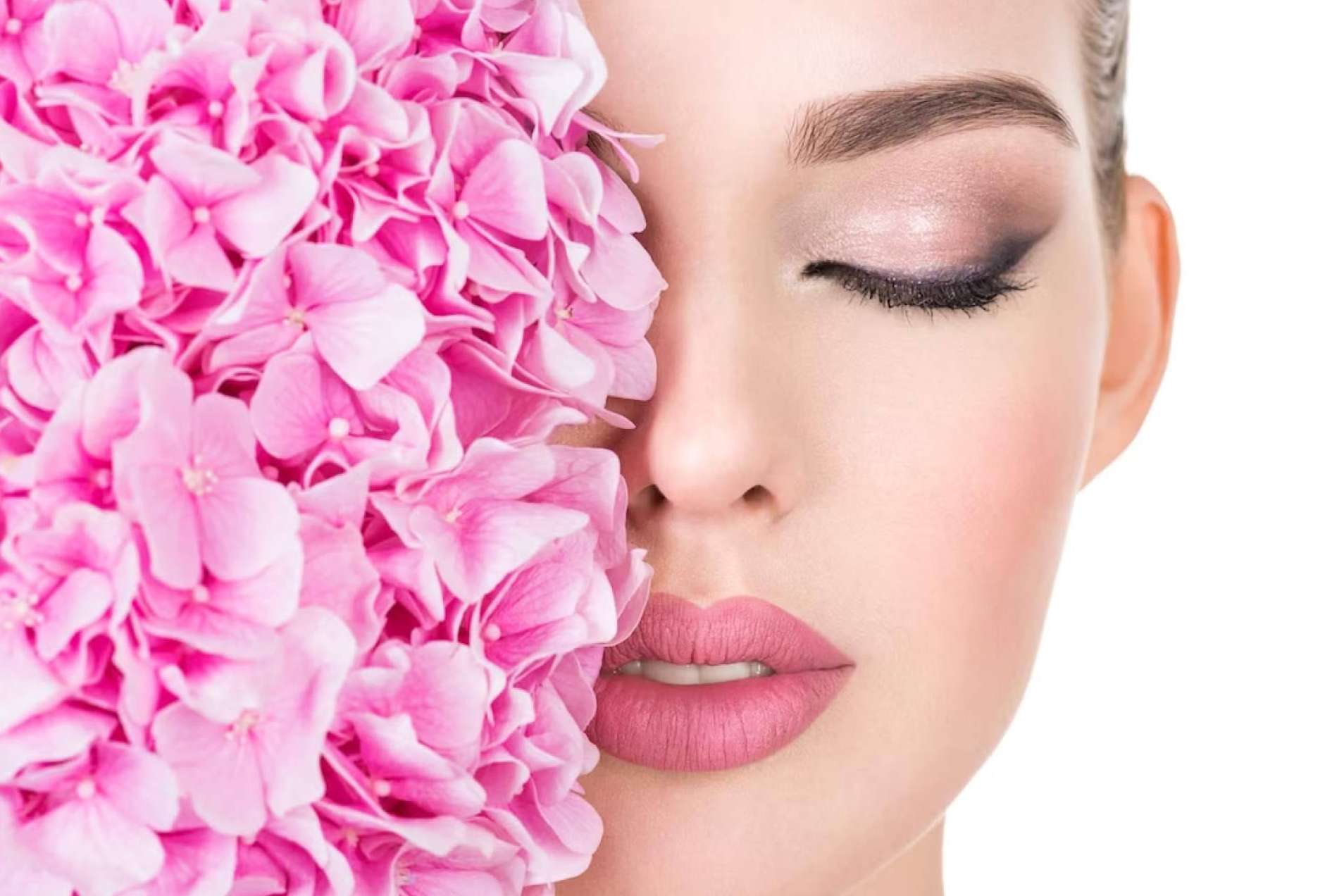 Vicky Moraleda ofrece cursos de Estética y Maquillaje Profesional que incluyen no sólo la parte técnica y práctica sino también conocimientos sobre emprendimiento