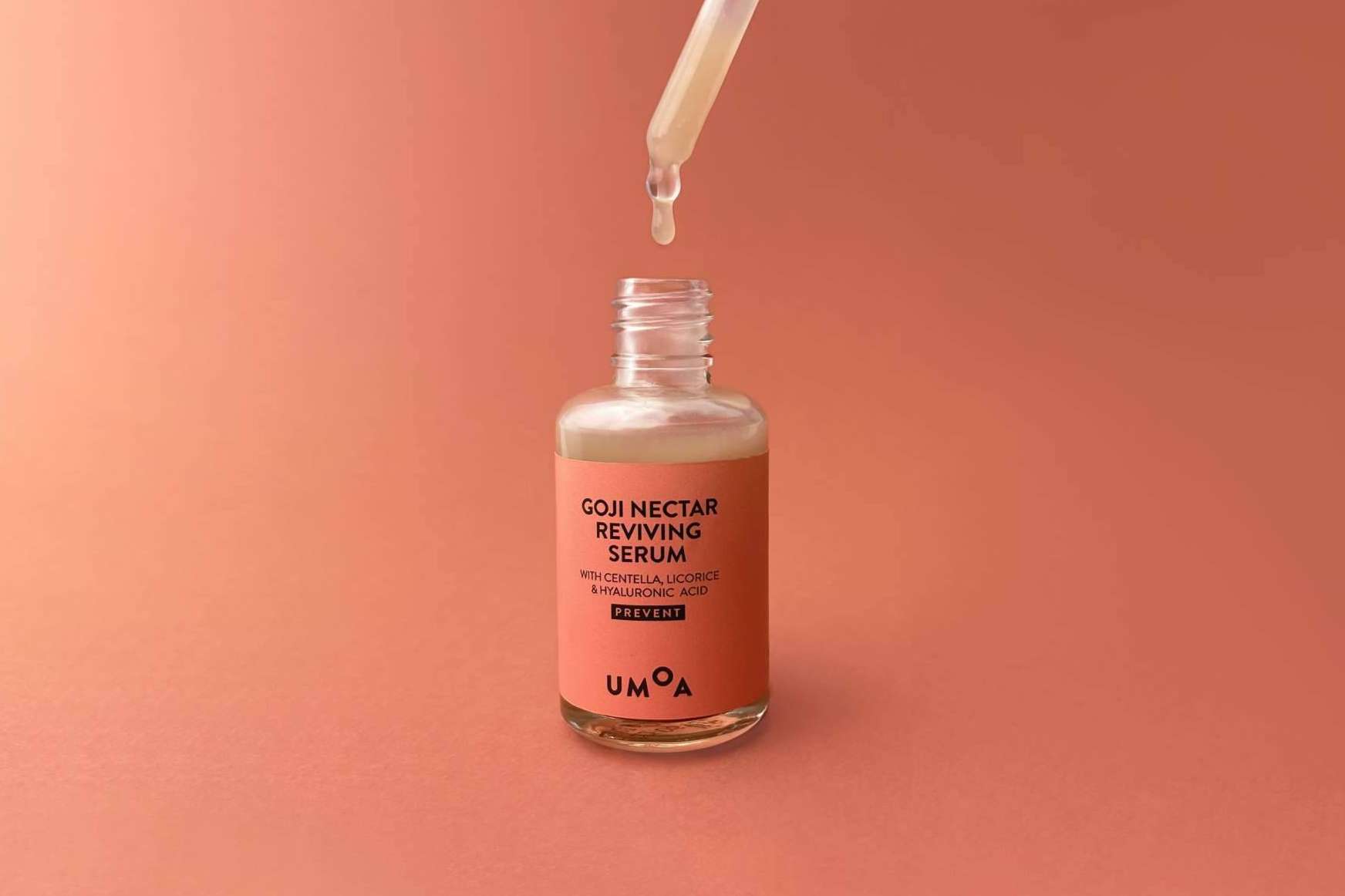 Uno de los productos más icónicos de la marca UMOA, el sérum facial Goji Néctar Reviving Serum