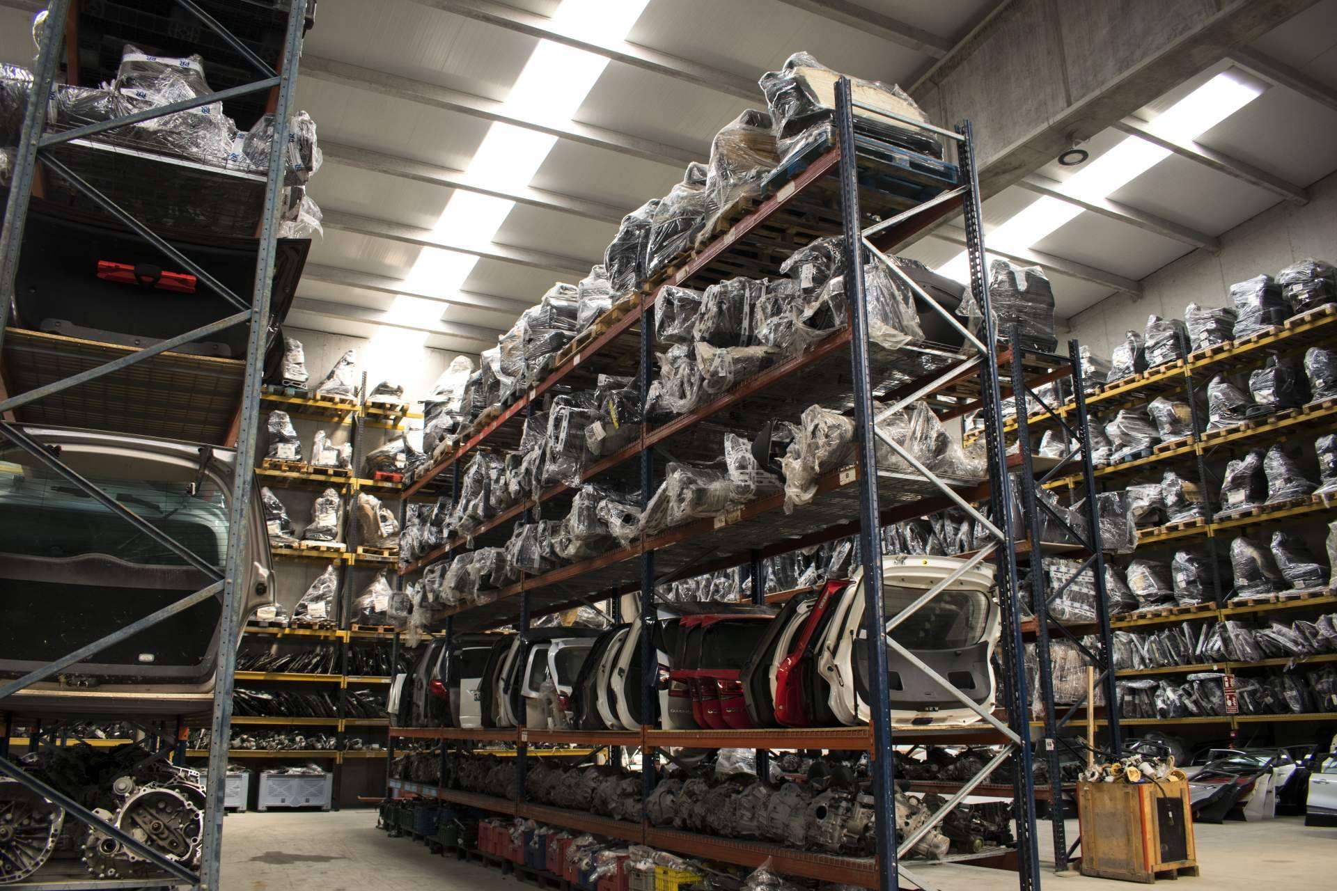 AutoRR pone a disposición un amplio catálogo de productos y piezas de carrocería