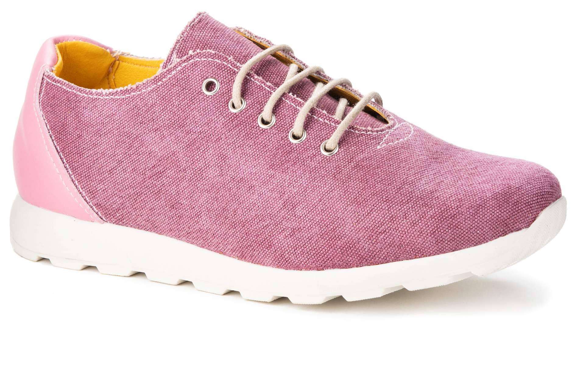 Ecoalkesan, una empresa especializada en zapatillas veganas, que tiene las certificaciones PETA y ANIMAL FREE