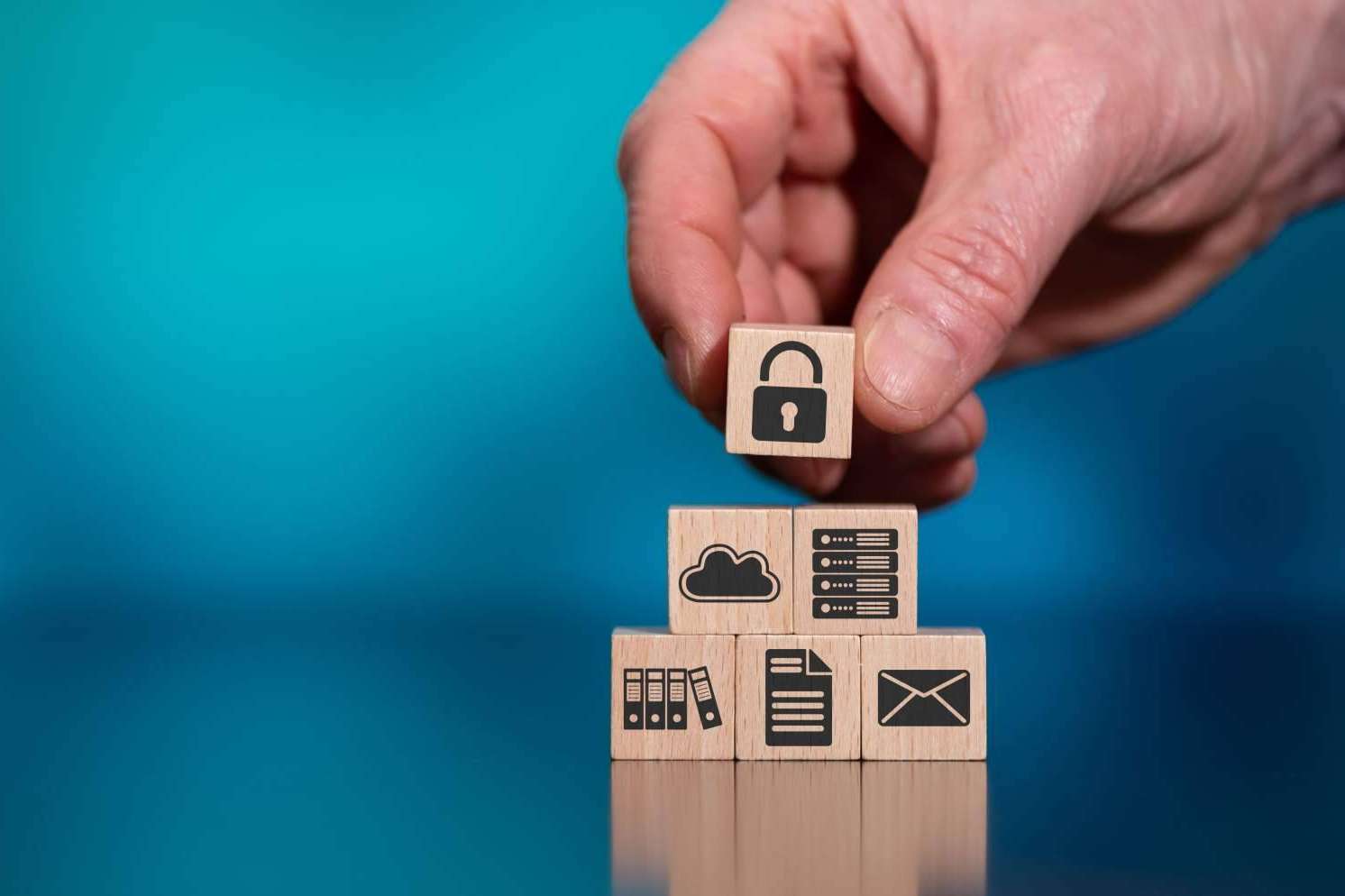 Compromiso con la Seguridad de la Información y Protección de Datos Personales, Laycos Network