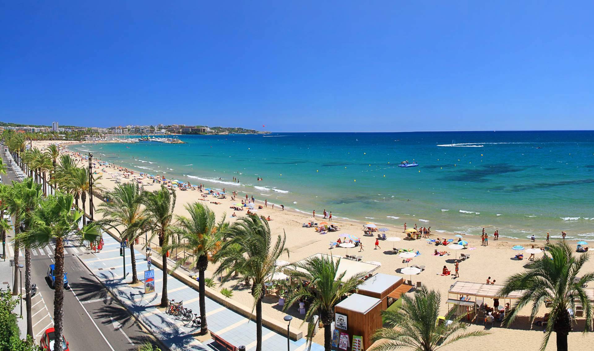 La AMT destaca algunos de los mejores destinos de España para disfrutar de sol y playa