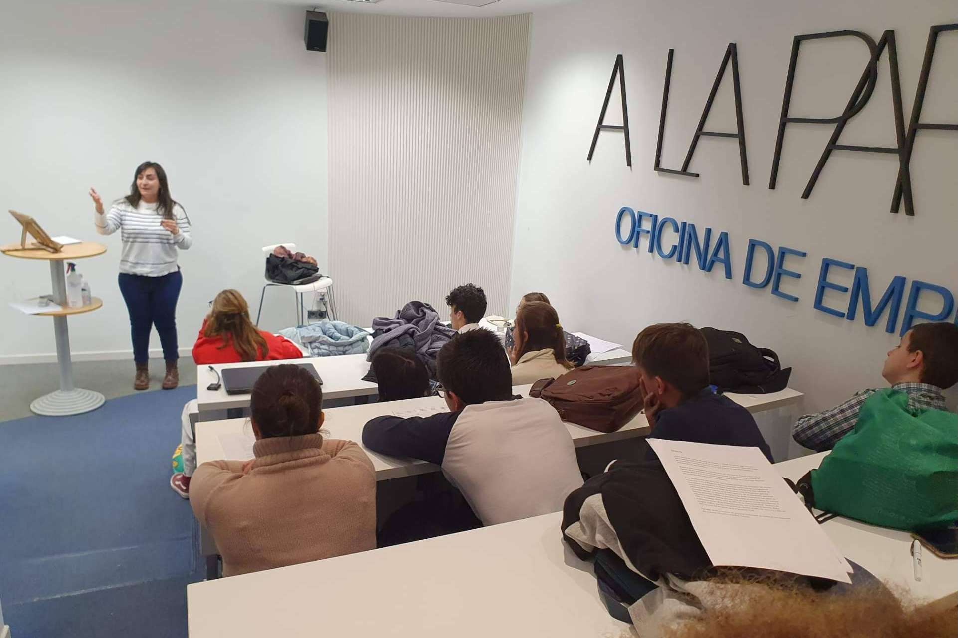 La escuela que impulsa el debate y la oratoria entre jóvenes de Madrid, TRIVIUM