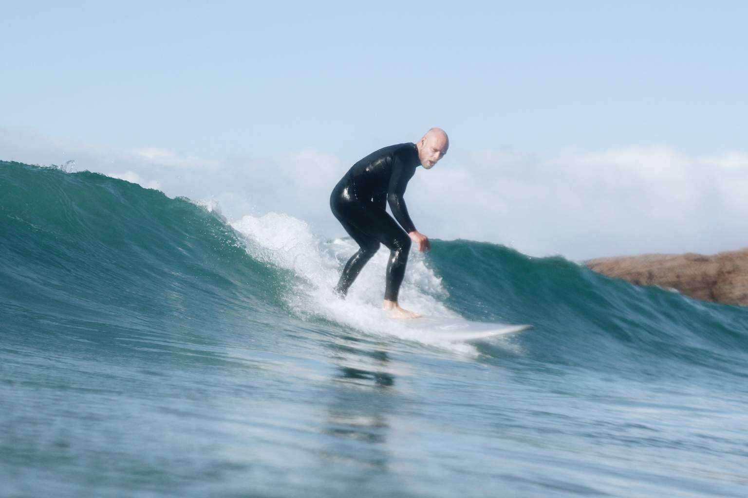 ¿Cómo elegir la tabla de surf adecuada para empezar en el mundo del surf?